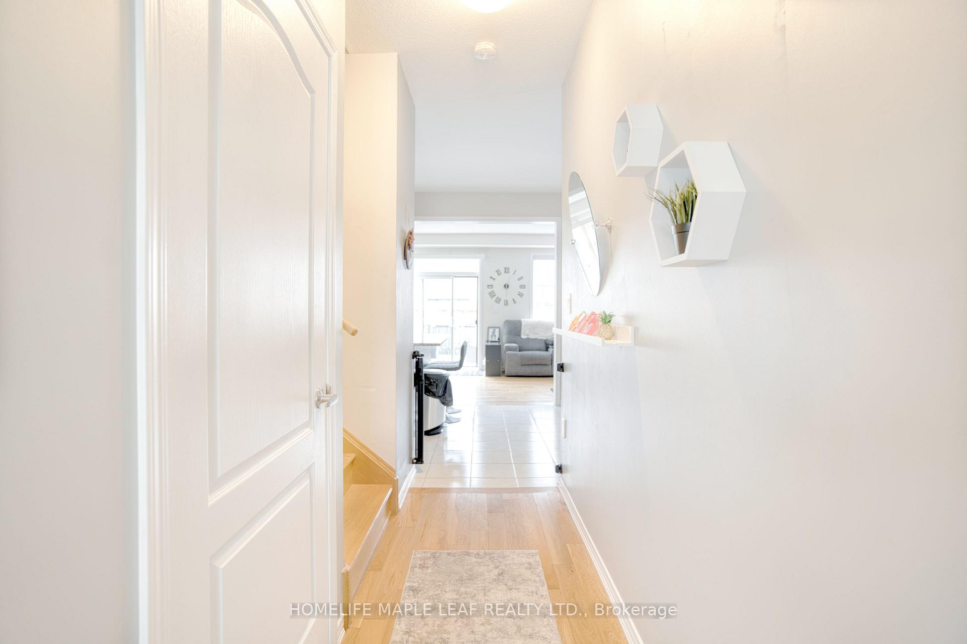 Photo 5 of 232 Bedrock Drive S, Hamilton, Stoney Creek Mountain — HOMEH