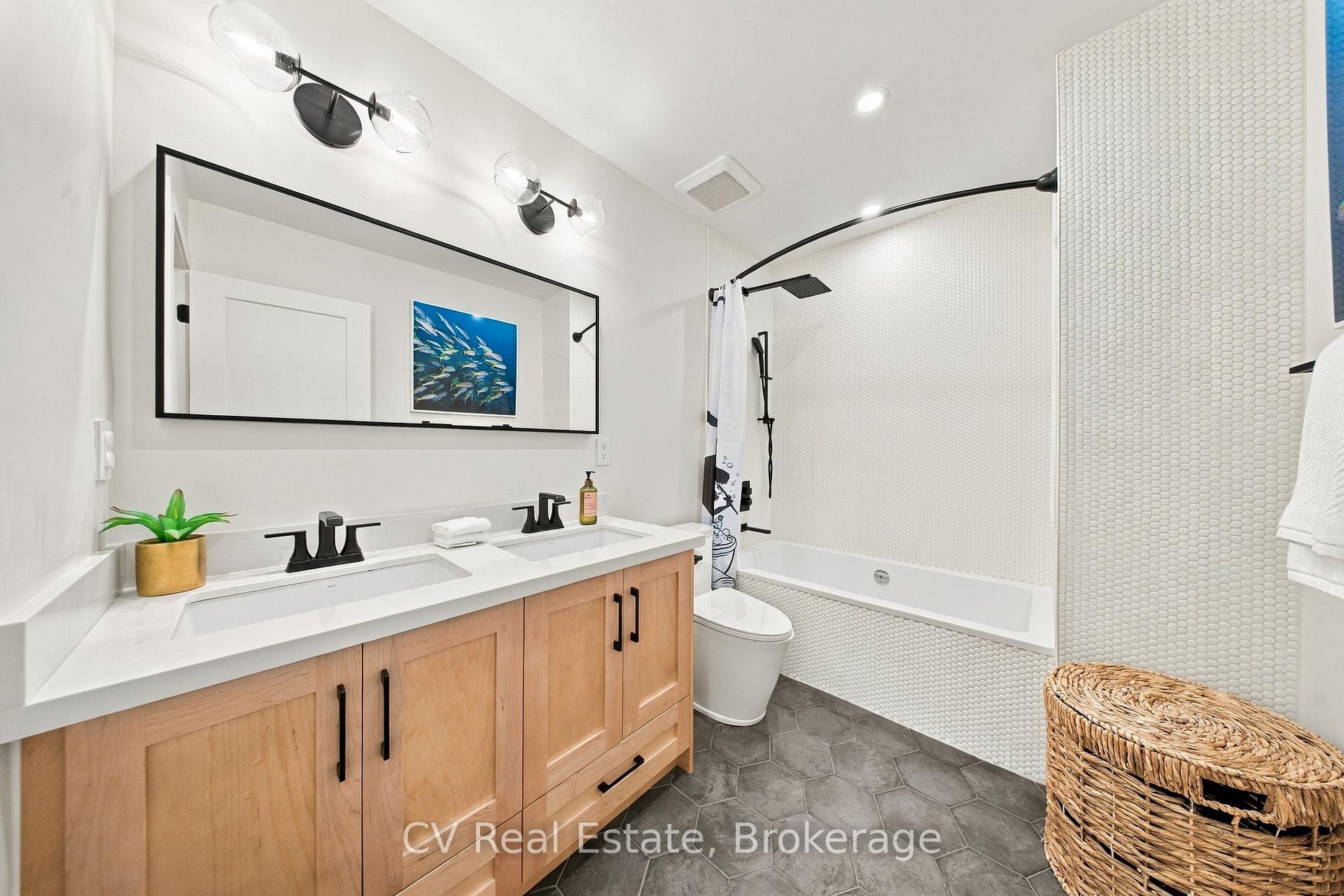 Photo 39 of 287 Yonge Boulevard, Toronto, Bedford Park-Nortown — HOMEH