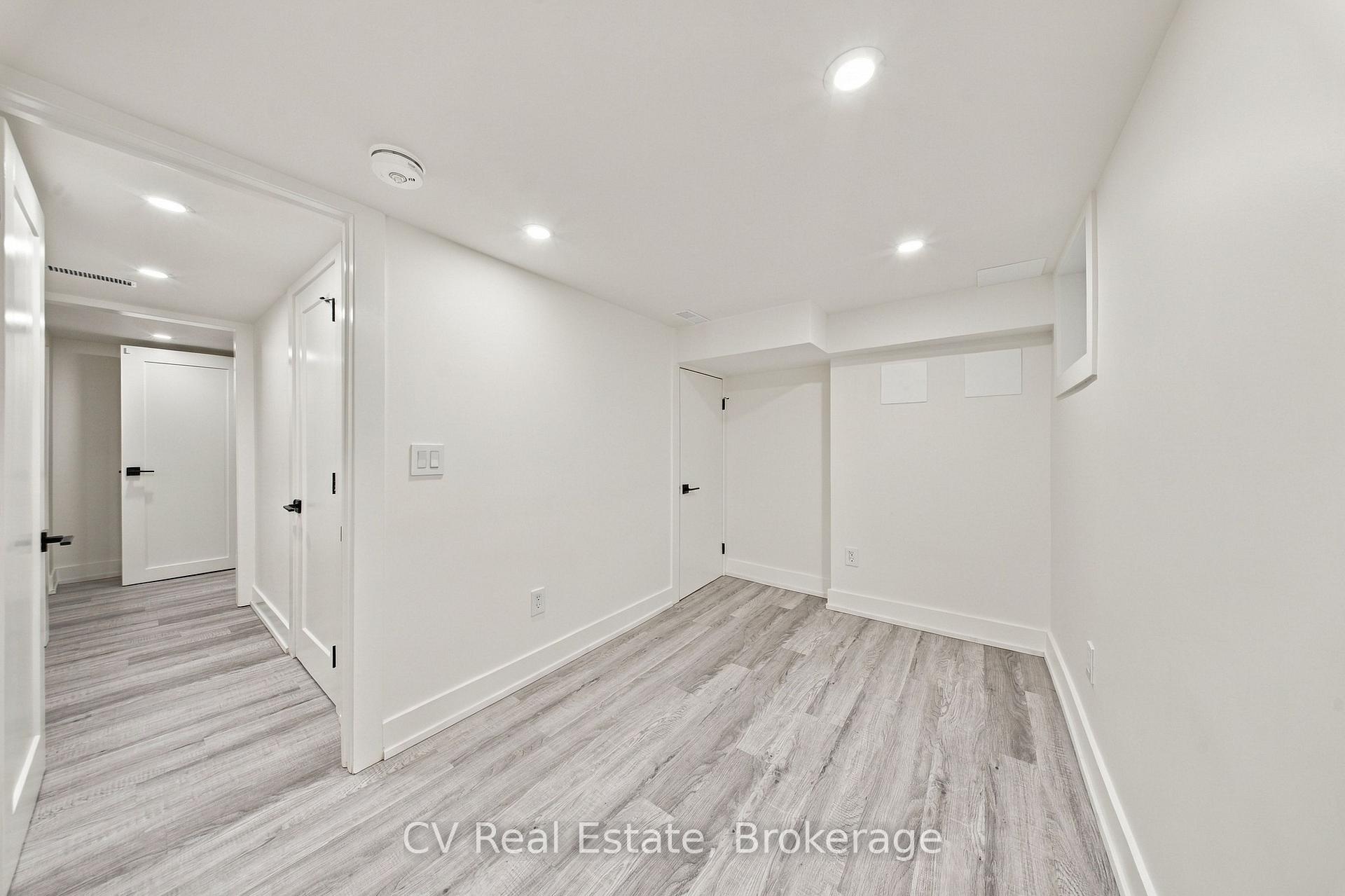 Photo 53 of 287 Yonge Boulevard, Toronto, Bedford Park-Nortown — HOMEH