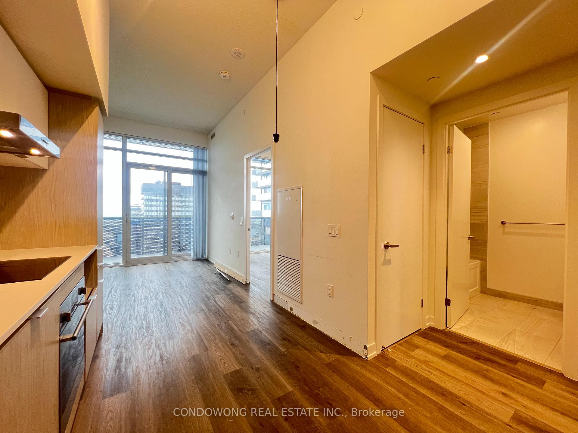 Photo 4 of Unit 5007, 55 Cooper Street, Toronto, Waterfront Communities — HOMEH