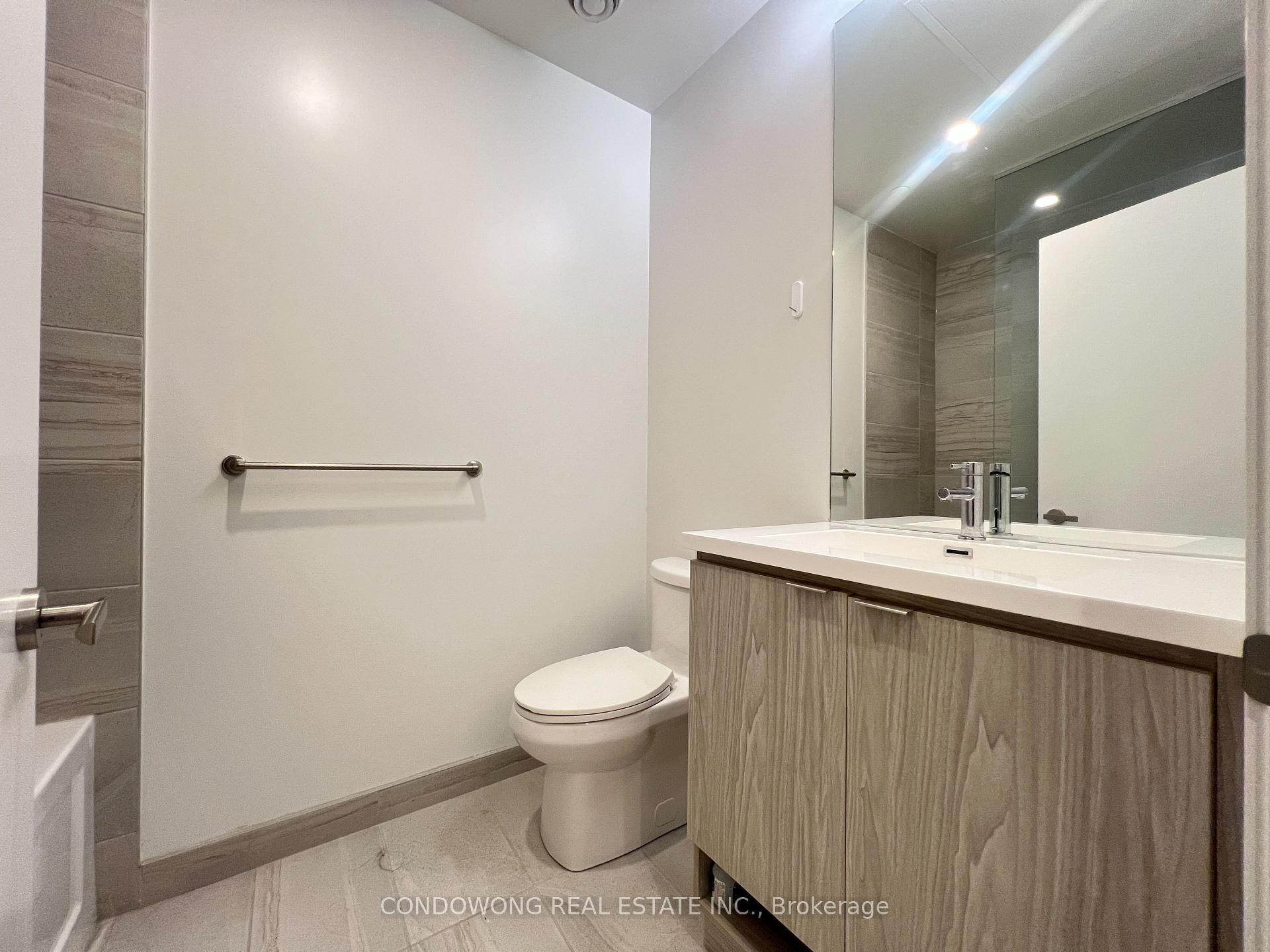 Photo 5 of Unit 5007, 55 Cooper Street, Toronto, Waterfront Communities — HOMEH