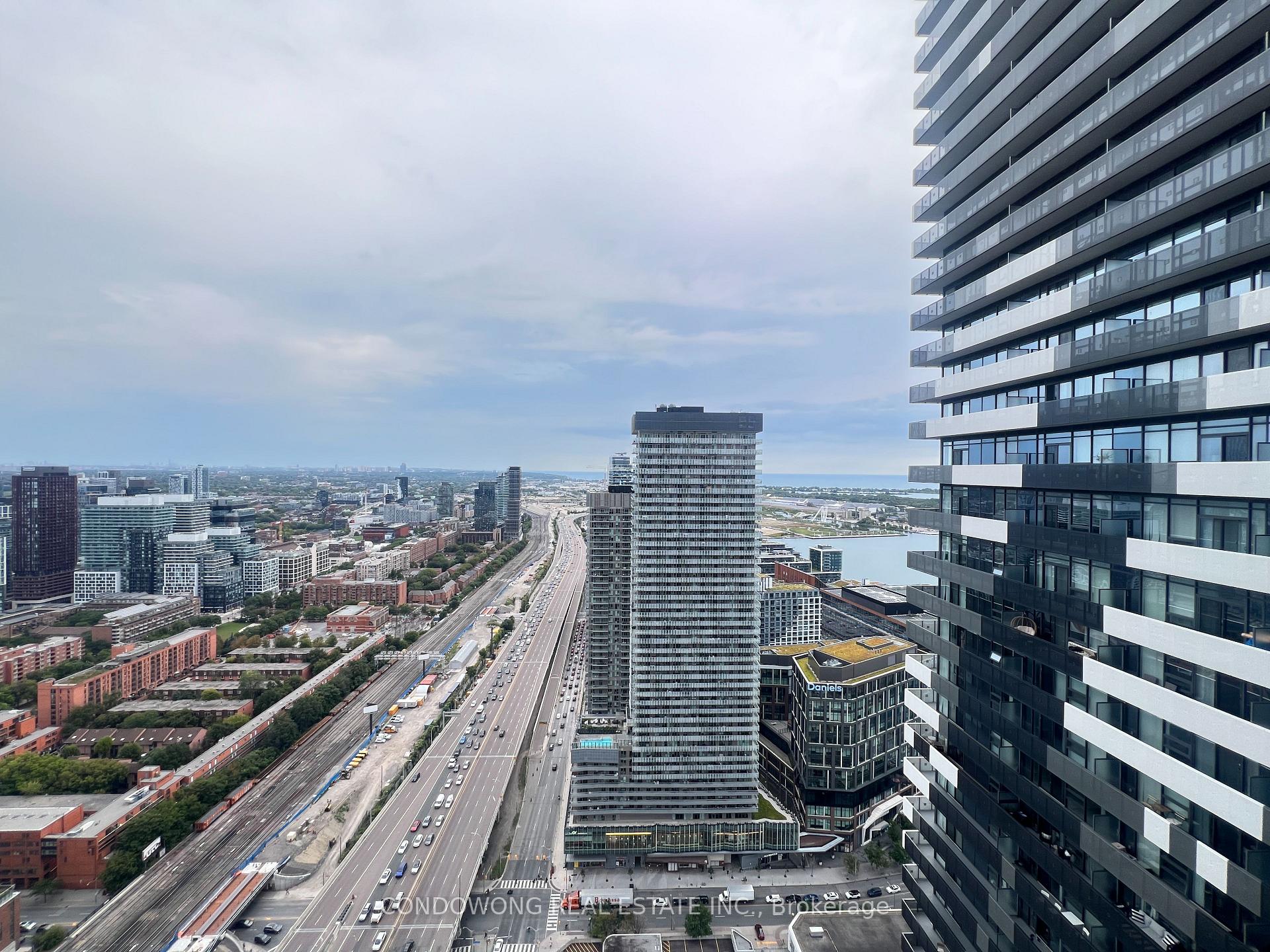 Photo 14 of Unit 5007, 55 Cooper Street, Toronto, Waterfront Communities — HOMEH