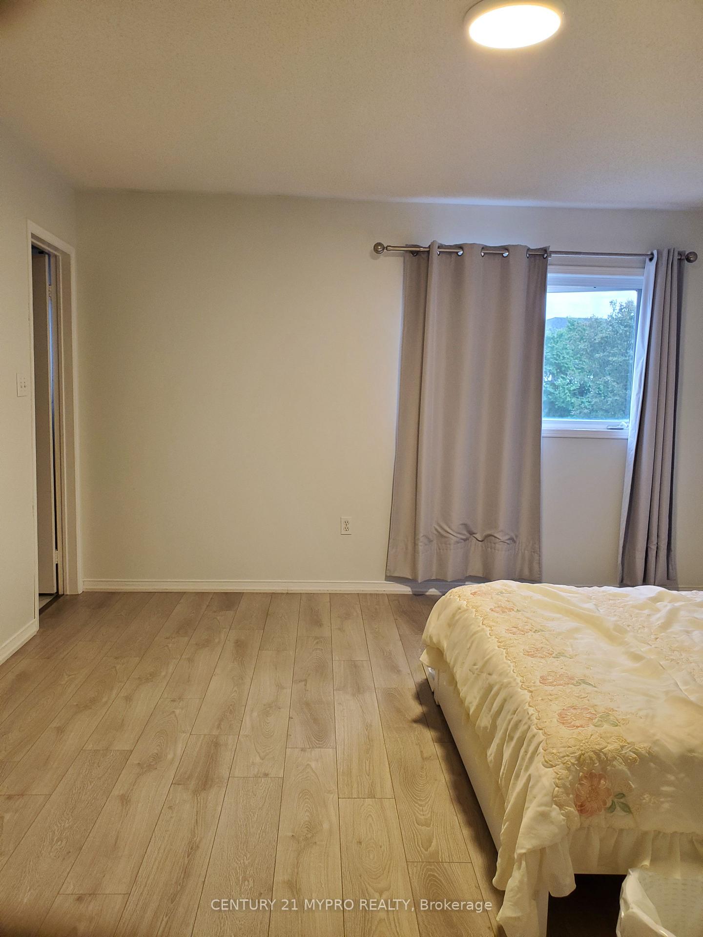 Photo 12 of 11 Oglevie Drive, Whitby, Pringle Creek — HOMEH