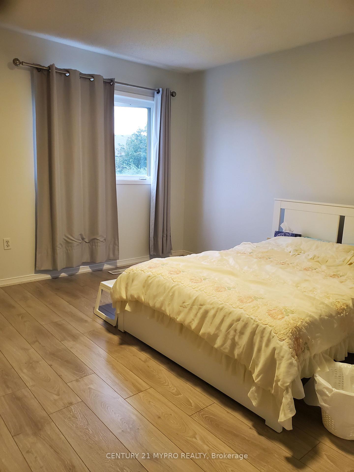 Photo 13 of 11 Oglevie Drive, Whitby, Pringle Creek — HOMEH