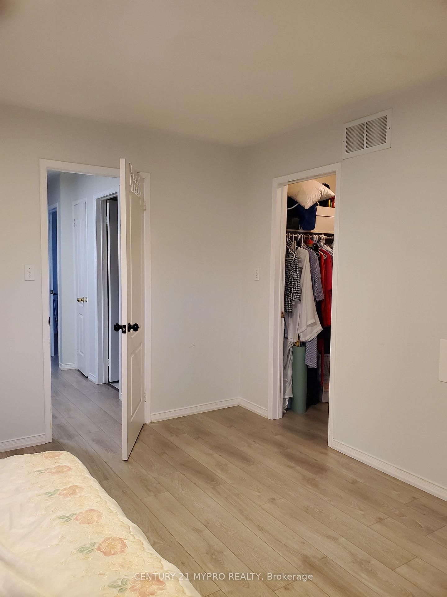 Photo 15 of 11 Oglevie Drive, Whitby, Pringle Creek — HOMEH