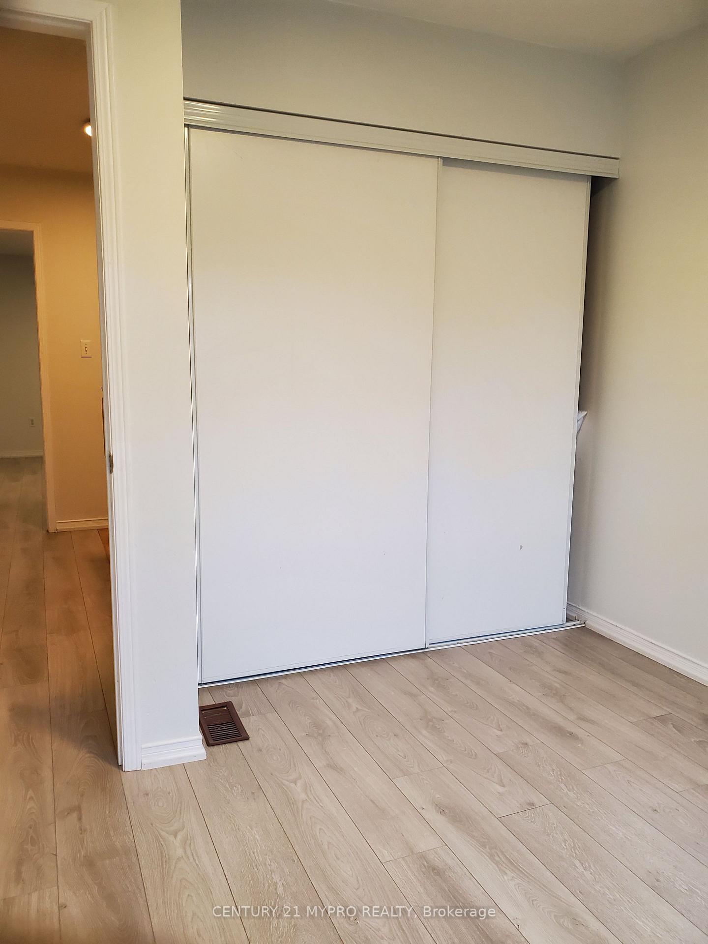 Photo 17 of 11 Oglevie Drive, Whitby, Pringle Creek — HOMEH
