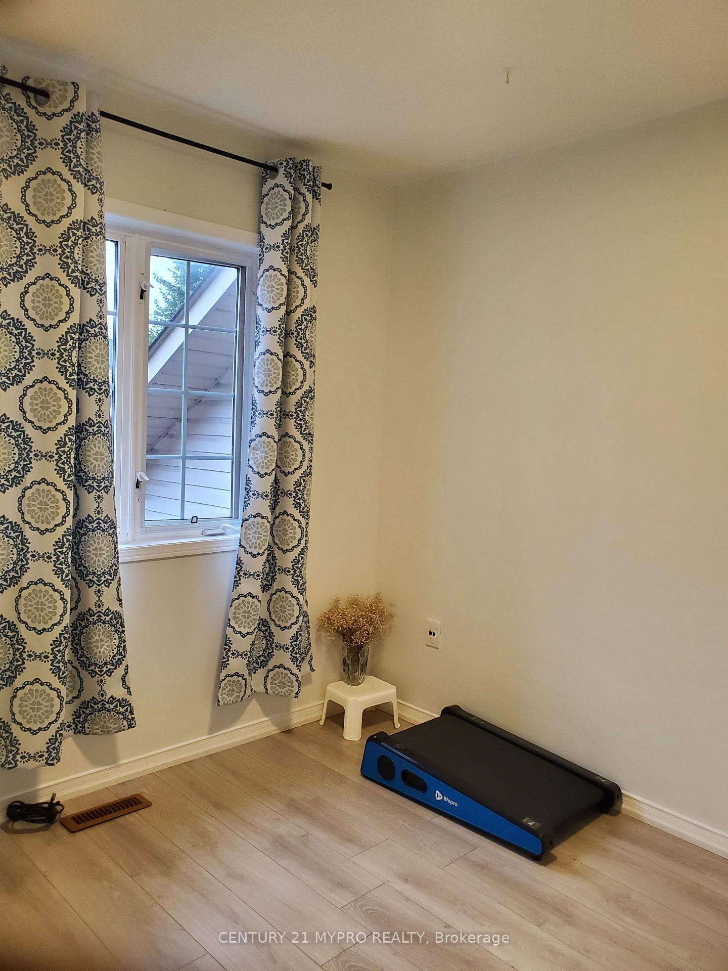 Photo 19 of 11 Oglevie Drive, Whitby, Pringle Creek — HOMEH