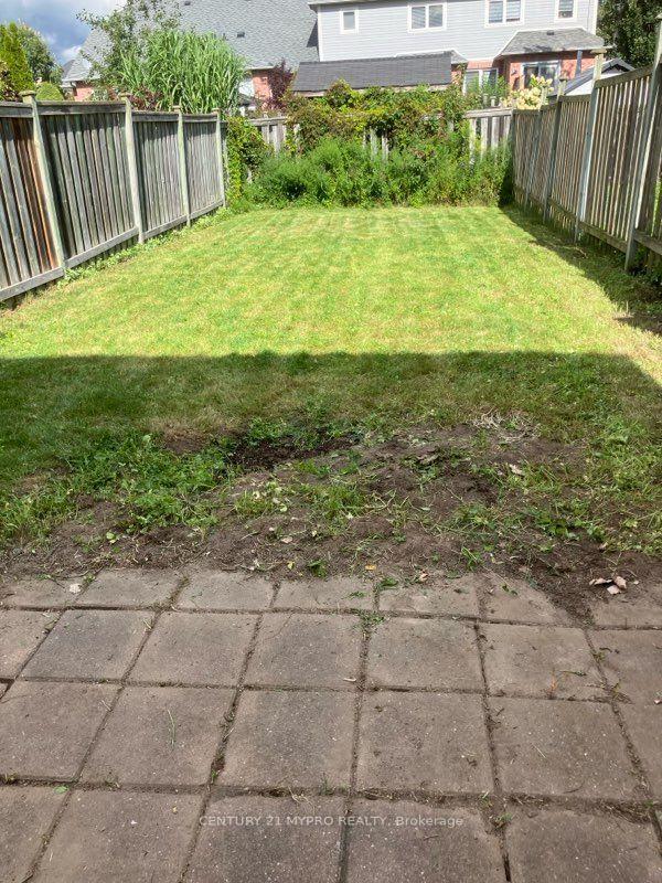 Photo 24 of 11 Oglevie Drive, Whitby, Pringle Creek — HOMEH