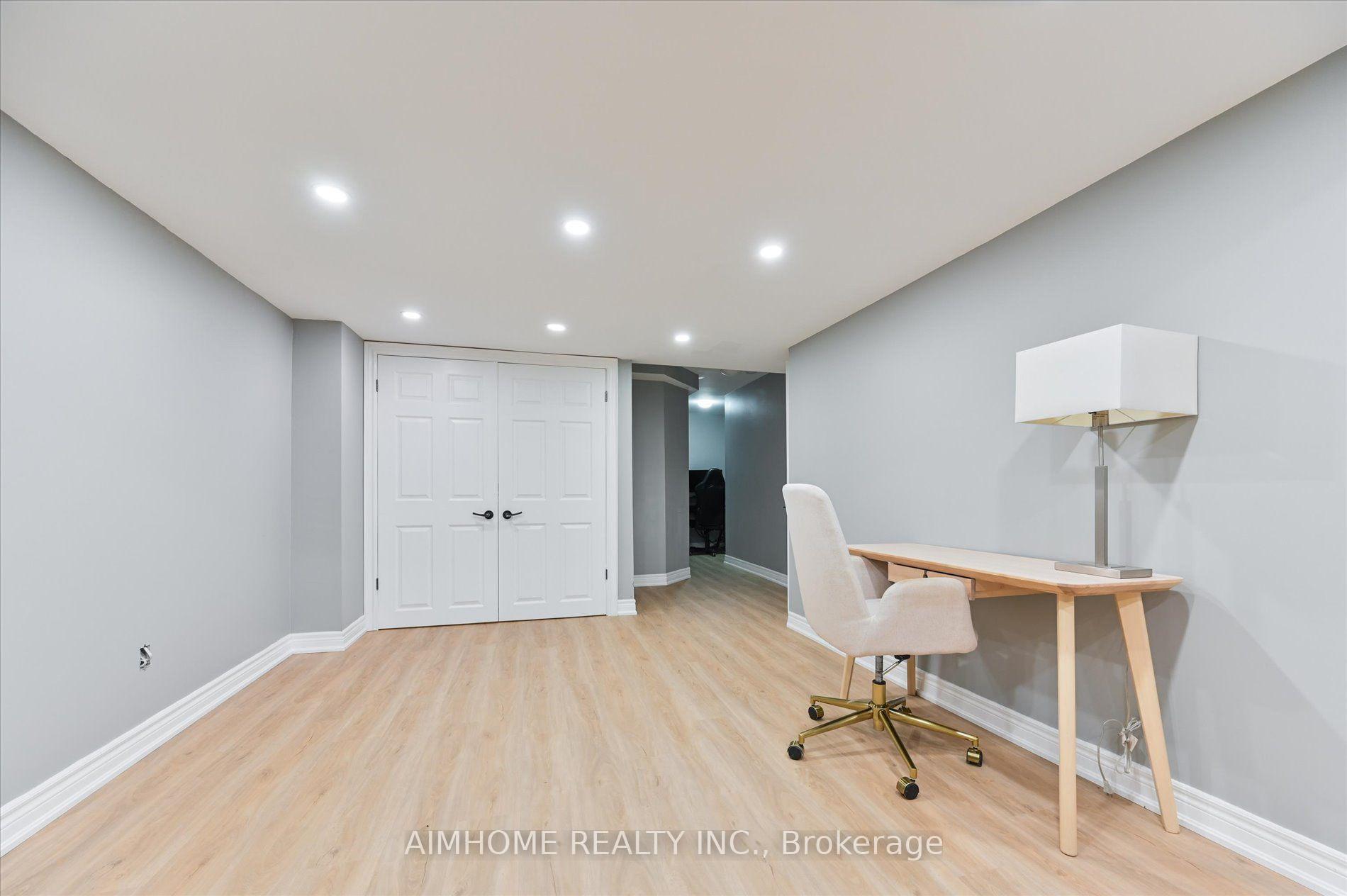 Photo 26 of 69 Senator Way, Caledon, Bolton North — HOMEH