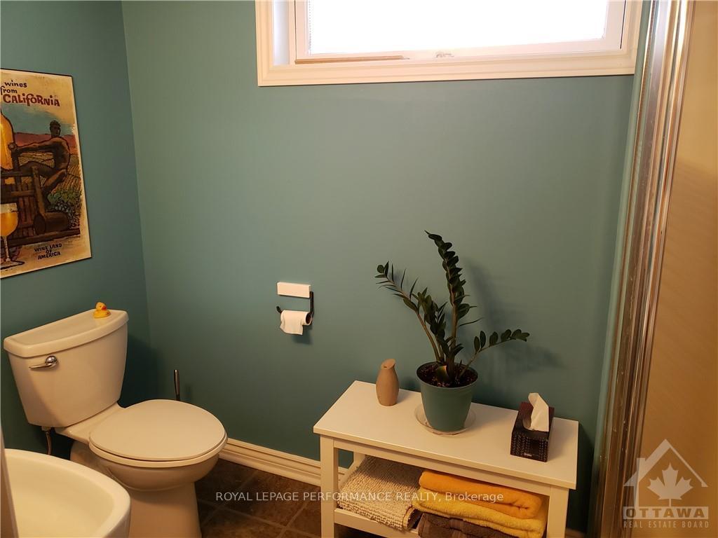 Photo 5 of 3376 Chilliwack Way, Ottawa, Sawmill Creek/Timbermill — HOMEH