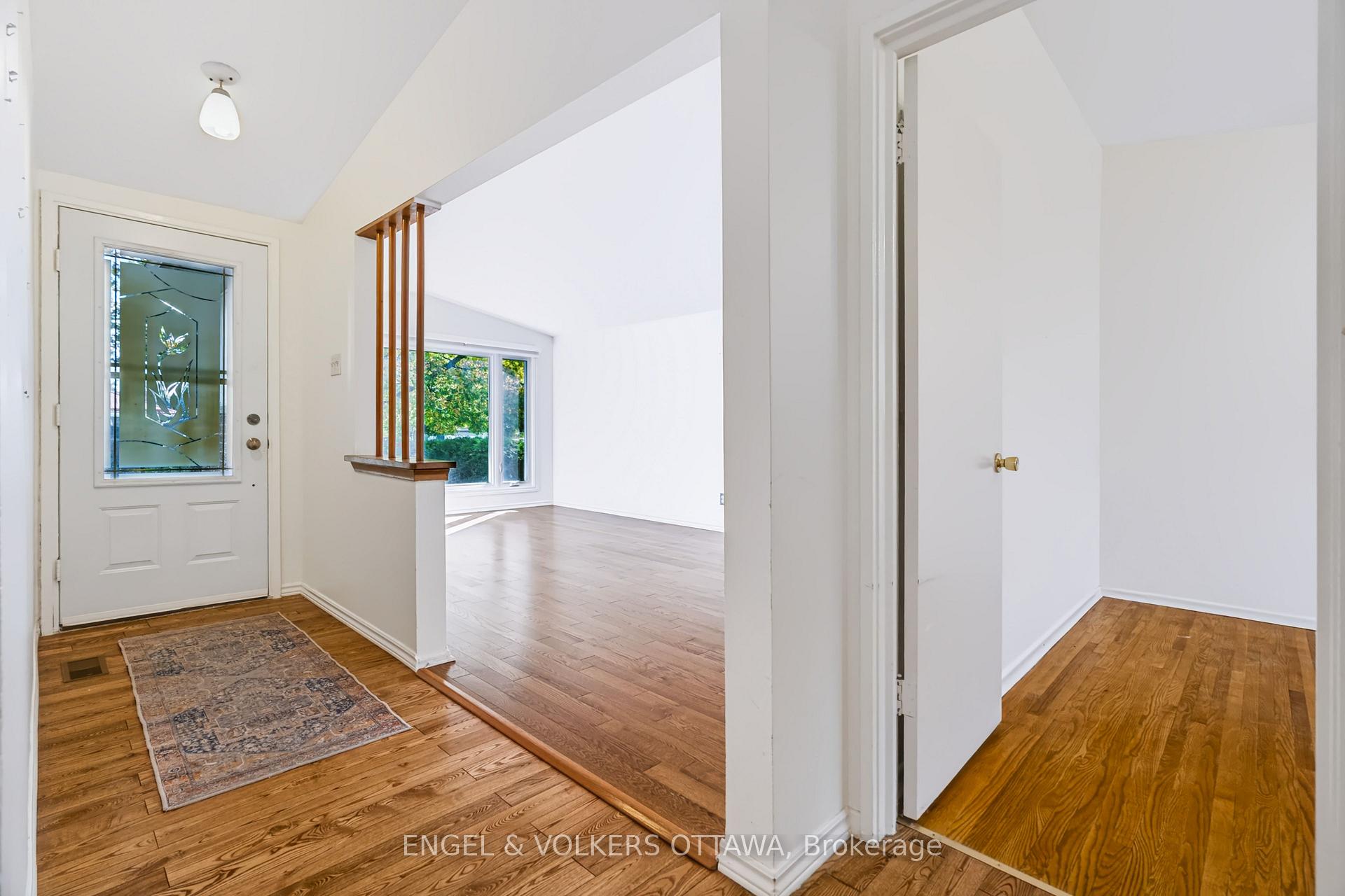 Photo 14 of 2034 Cornish Street, Ottawa, Elmvale Acres/Urbandale — HOMEH