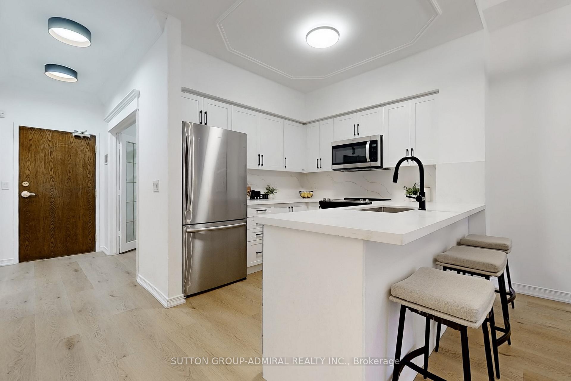 Photo 8 of Unit 102, 2 Maison Parc Court, Vaughan, Lakeview Estates — HOMEH