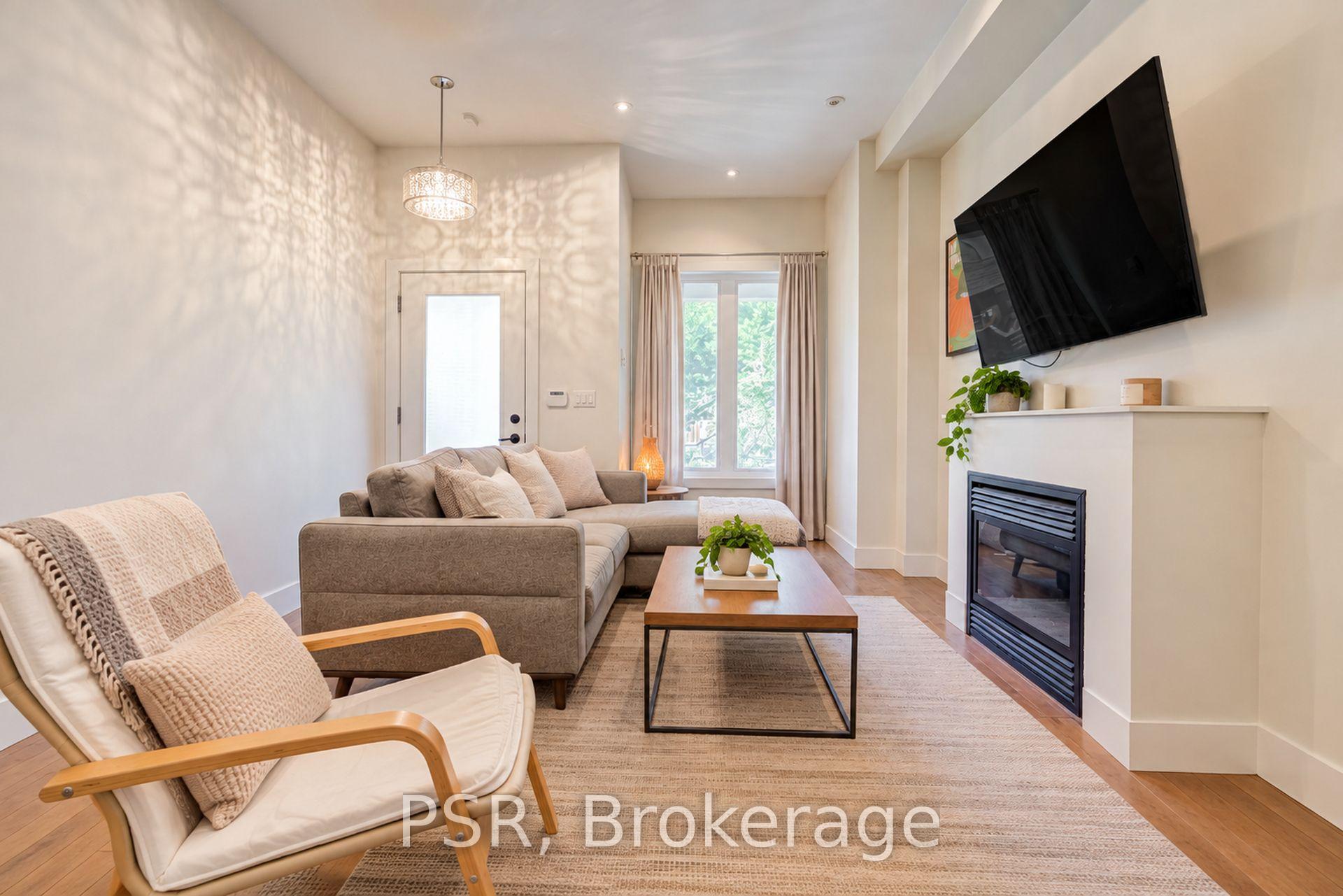 Photo 2 of Unit Main, 143 Montrose Avenue, Toronto, Trinity-Bellwoods — HOMEH