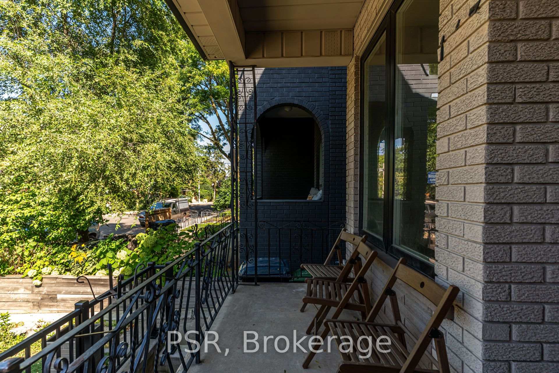 Photo 22 of Unit Main, 143 Montrose Avenue, Toronto, Trinity-Bellwoods — HOMEH