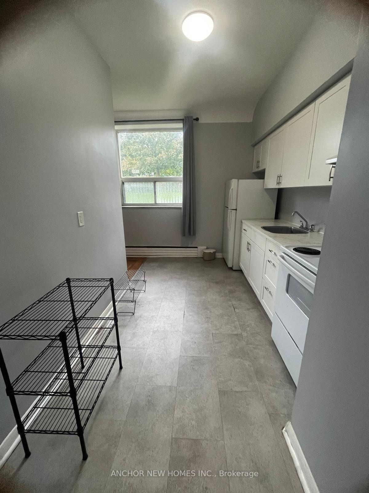 Photo 9 of Unit #3 Lower Level, 3 Hartham Place, North York, Downsview-Roding-CFB — HOMEH