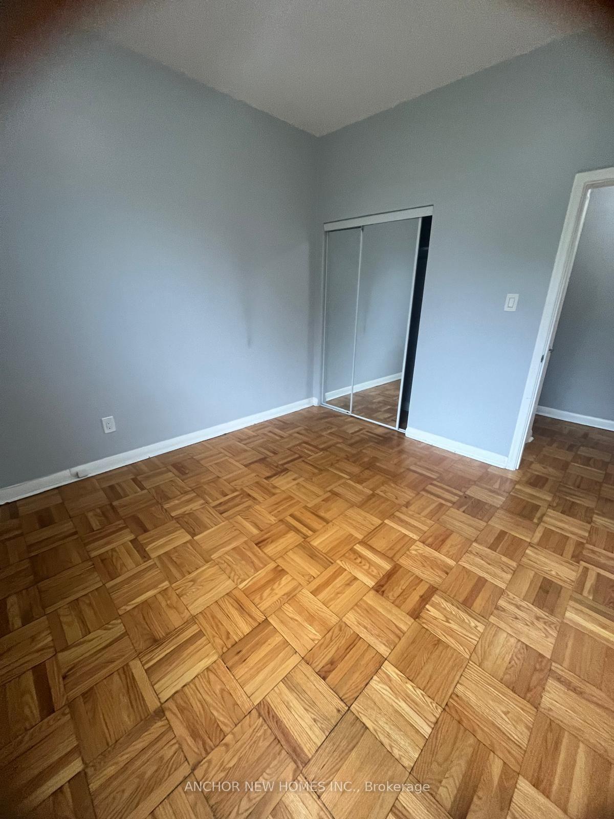 Photo 13 of Unit #3 Lower Level, 3 Hartham Place, North York, Downsview-Roding-CFB — HOMEH