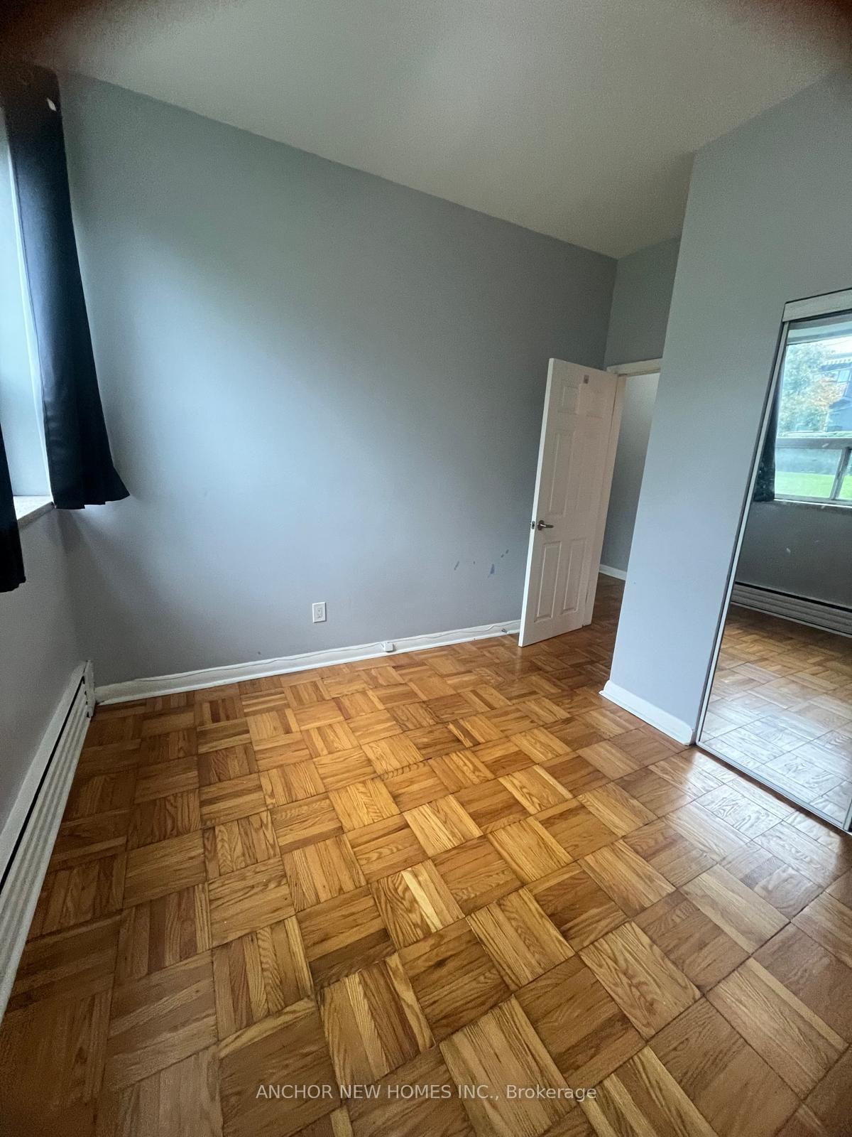 Photo 14 of Unit #3 Lower Level, 3 Hartham Place, North York, Downsview-Roding-CFB — HOMEH