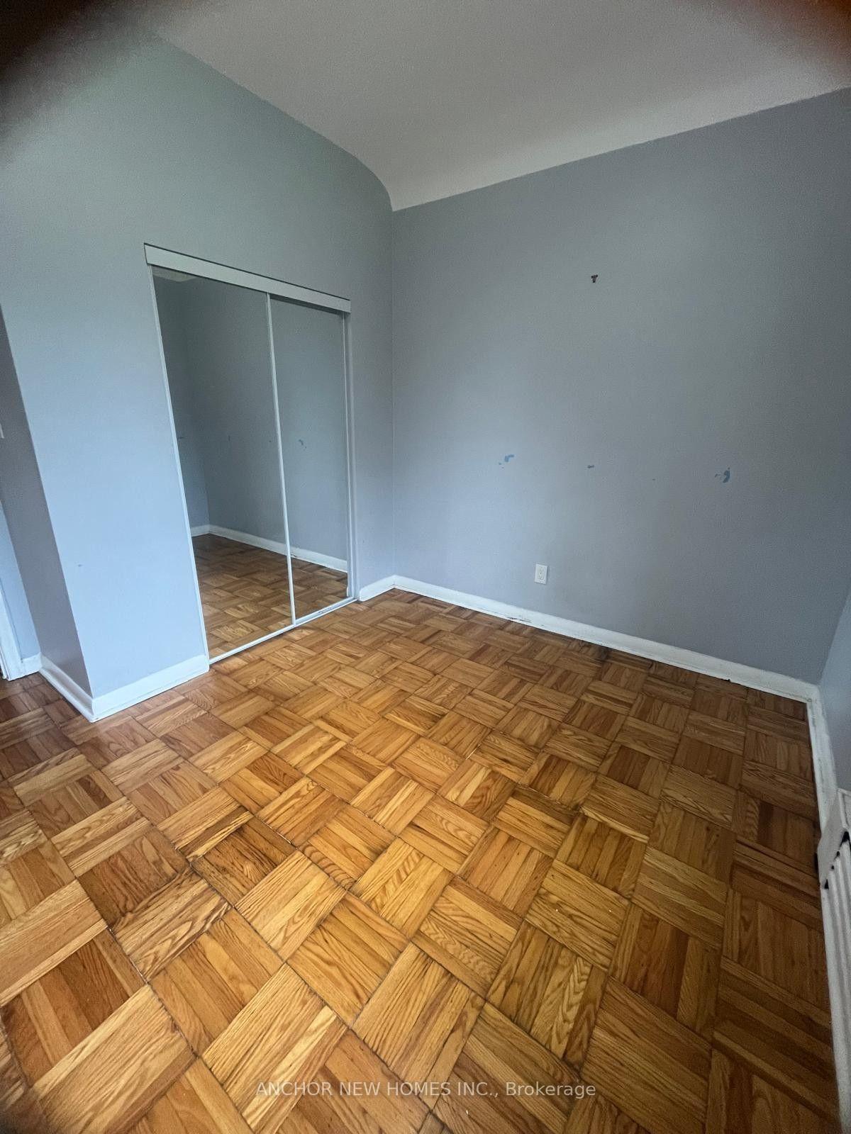 Photo 16 of Unit #3 Lower Level, 3 Hartham Place, North York, Downsview-Roding-CFB — HOMEH