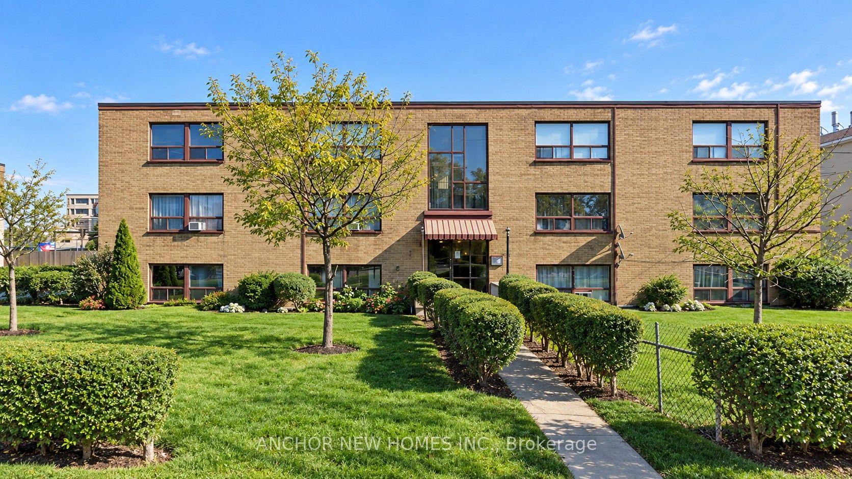 Photo 18 of Unit #3 Lower Level, 3 Hartham Place, North York, Downsview-Roding-CFB — HOMEH