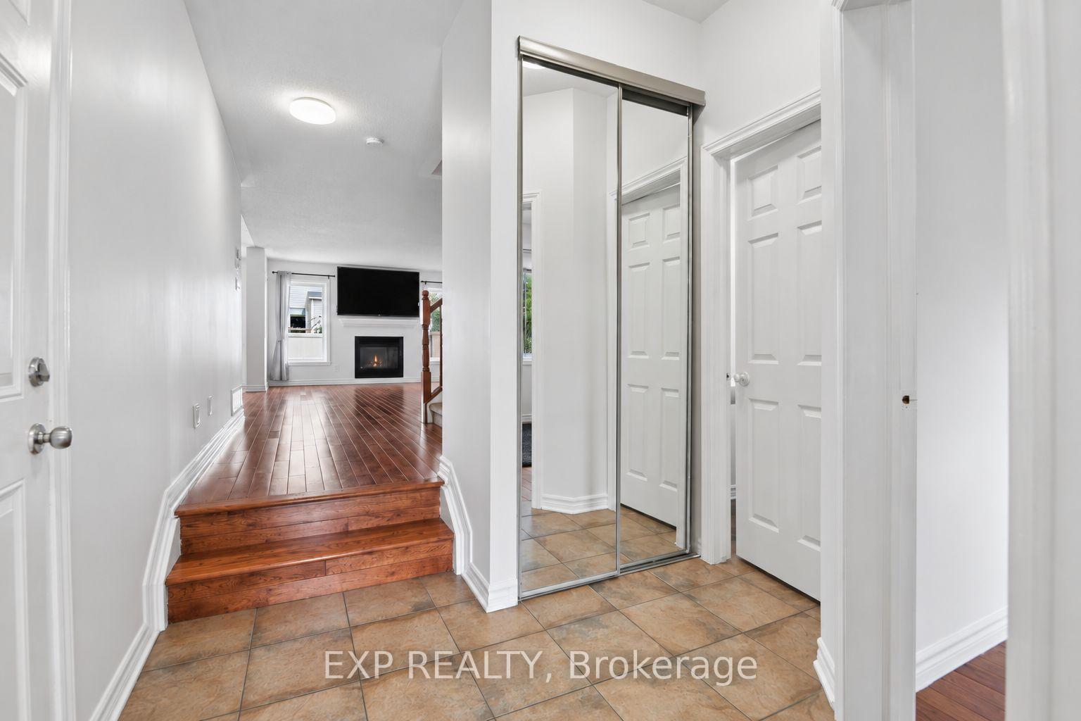 Photo 8 of 322 Foxridge Way, Ottawa, Barrhaven - Strandherd — HOMEH