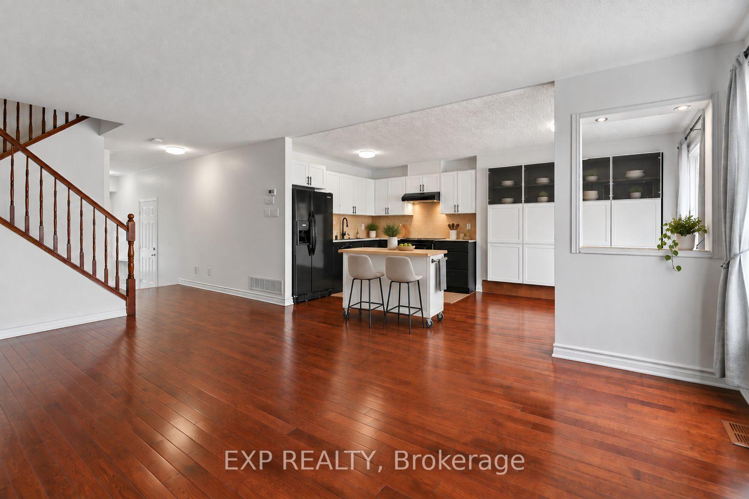 Photo 13 of 322 Foxridge Way, Ottawa, Barrhaven - Strandherd — HOMEH