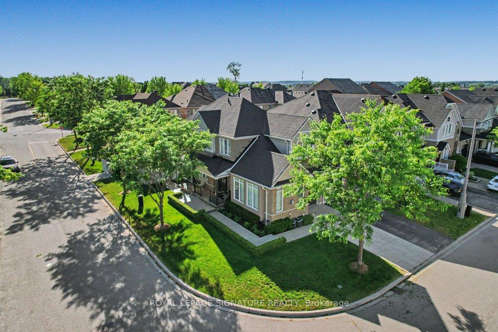 Photo 3 of 22 Ulson Drive, Richmond Hill, Oak Ridges — HOMEH