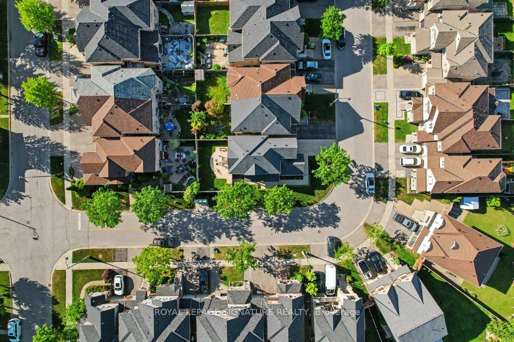 Photo 5 of 22 Ulson Drive, Richmond Hill, Oak Ridges — HOMEH