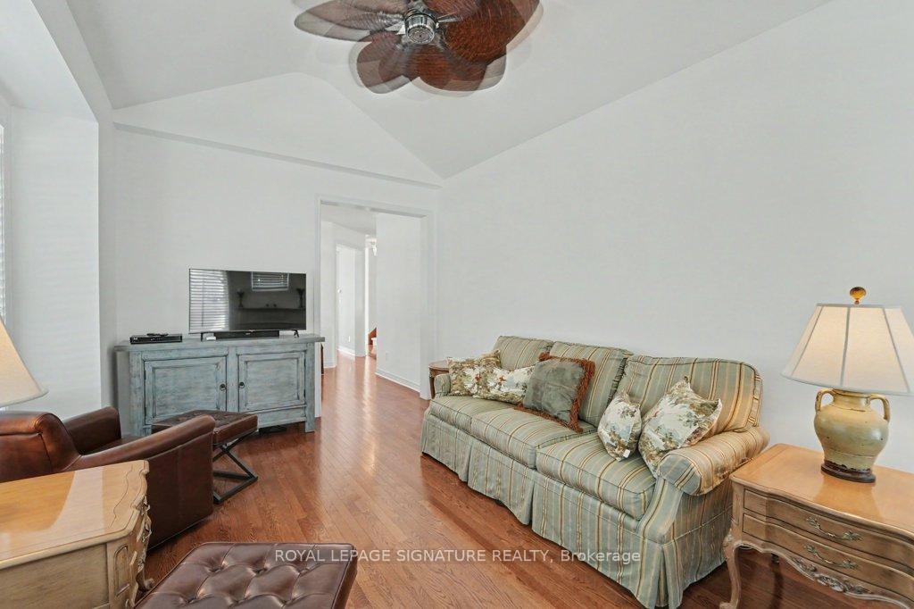 Photo 9 of 22 Ulson Drive, Richmond Hill, Oak Ridges — HOMEH
