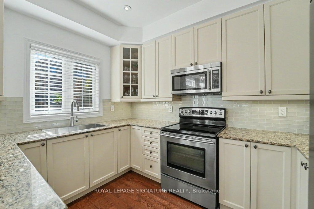 Photo 18 of 22 Ulson Drive, Richmond Hill, Oak Ridges — HOMEH