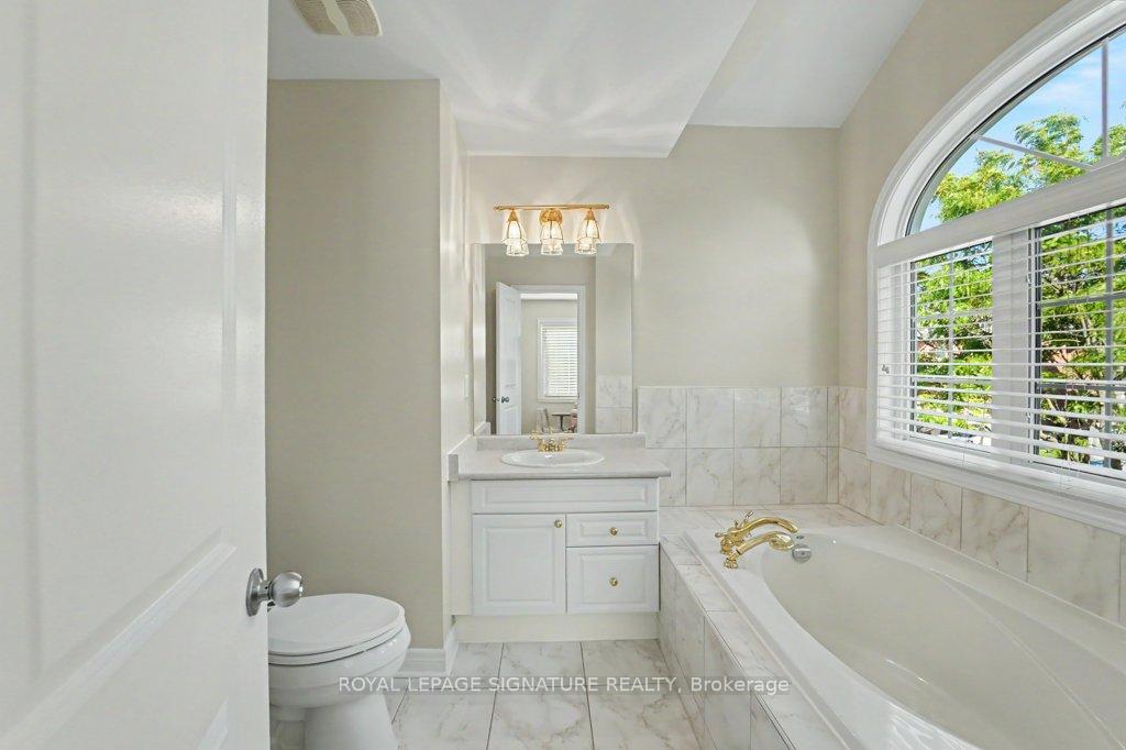 Photo 26 of 22 Ulson Drive, Richmond Hill, Oak Ridges — HOMEH