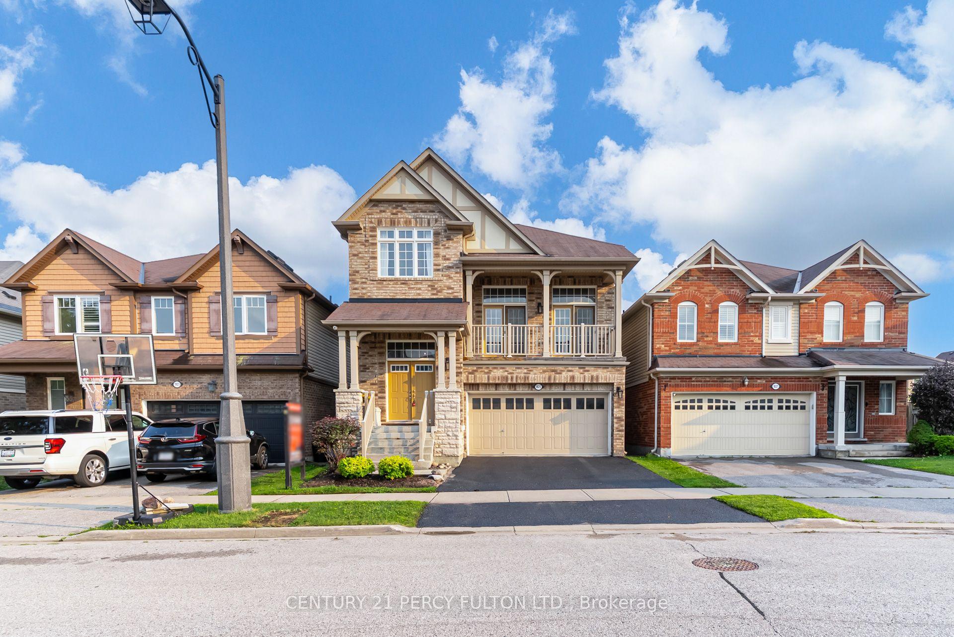 Photo 2 of 1825 Parkhurst Crescent, Pickering, Duffin Heights — HOMEH