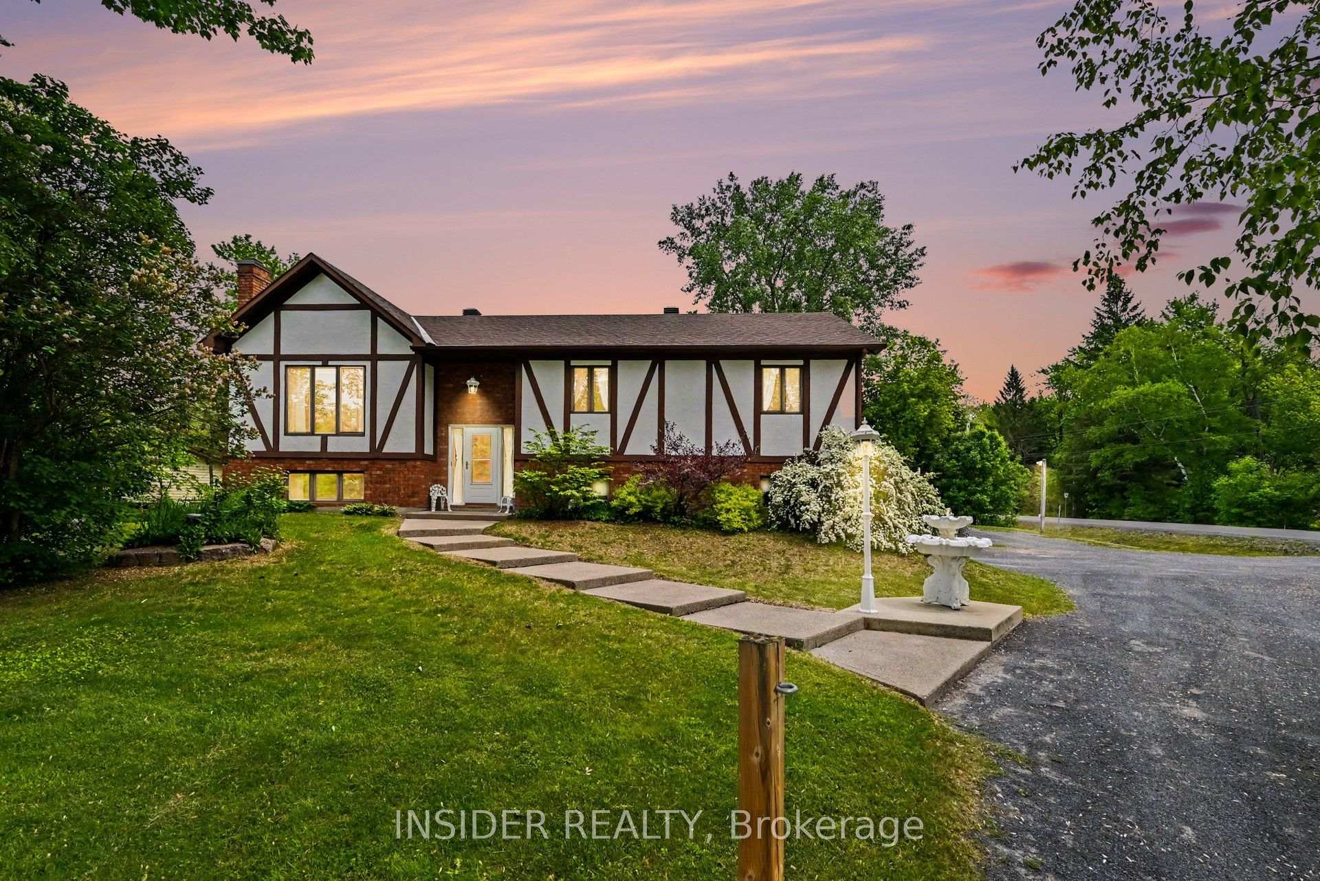 Photo of 1887 Canaan Road