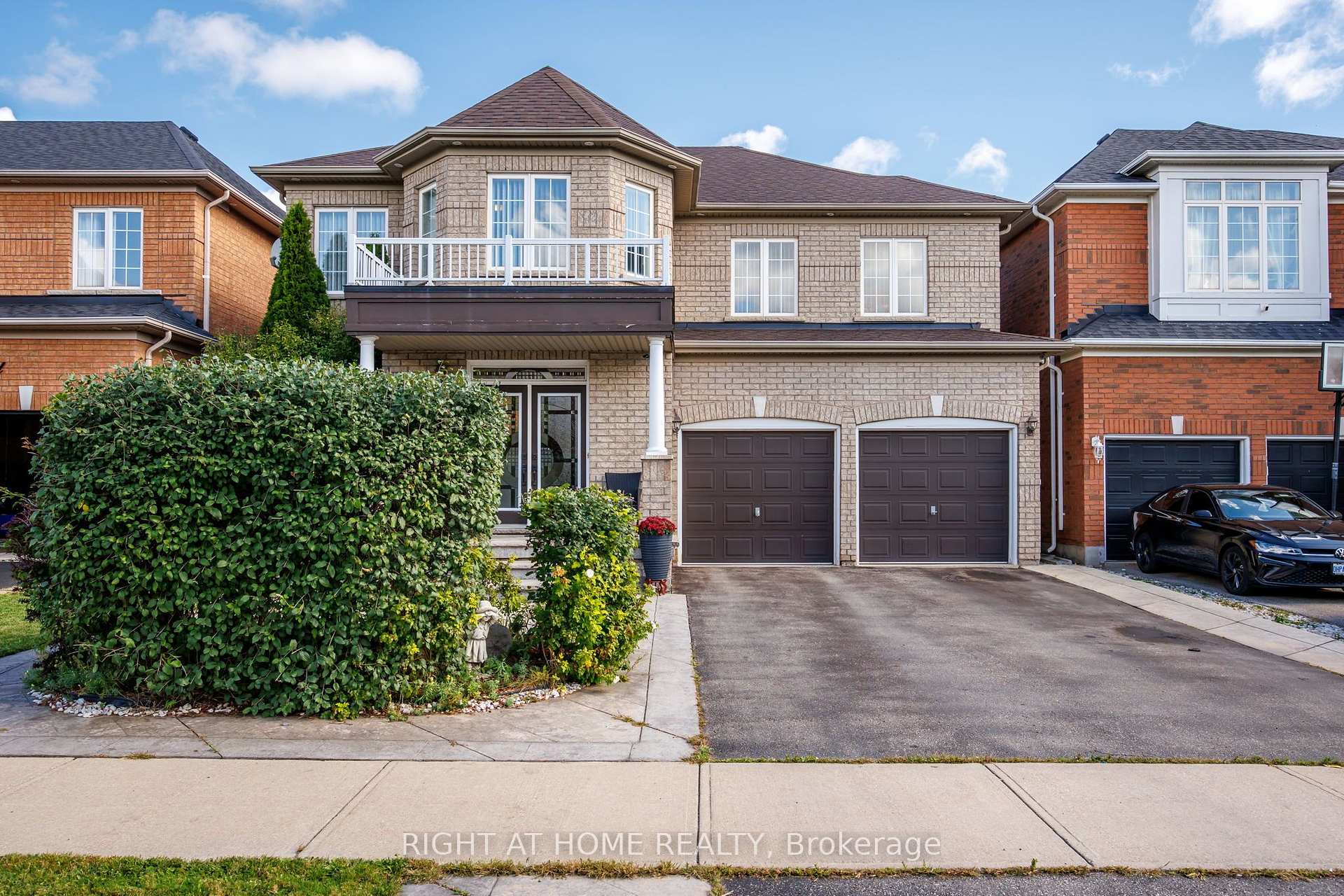 Photo 1 of 13 Cassinway Road, Brampton, Sandringham-Wellington — HOMEH