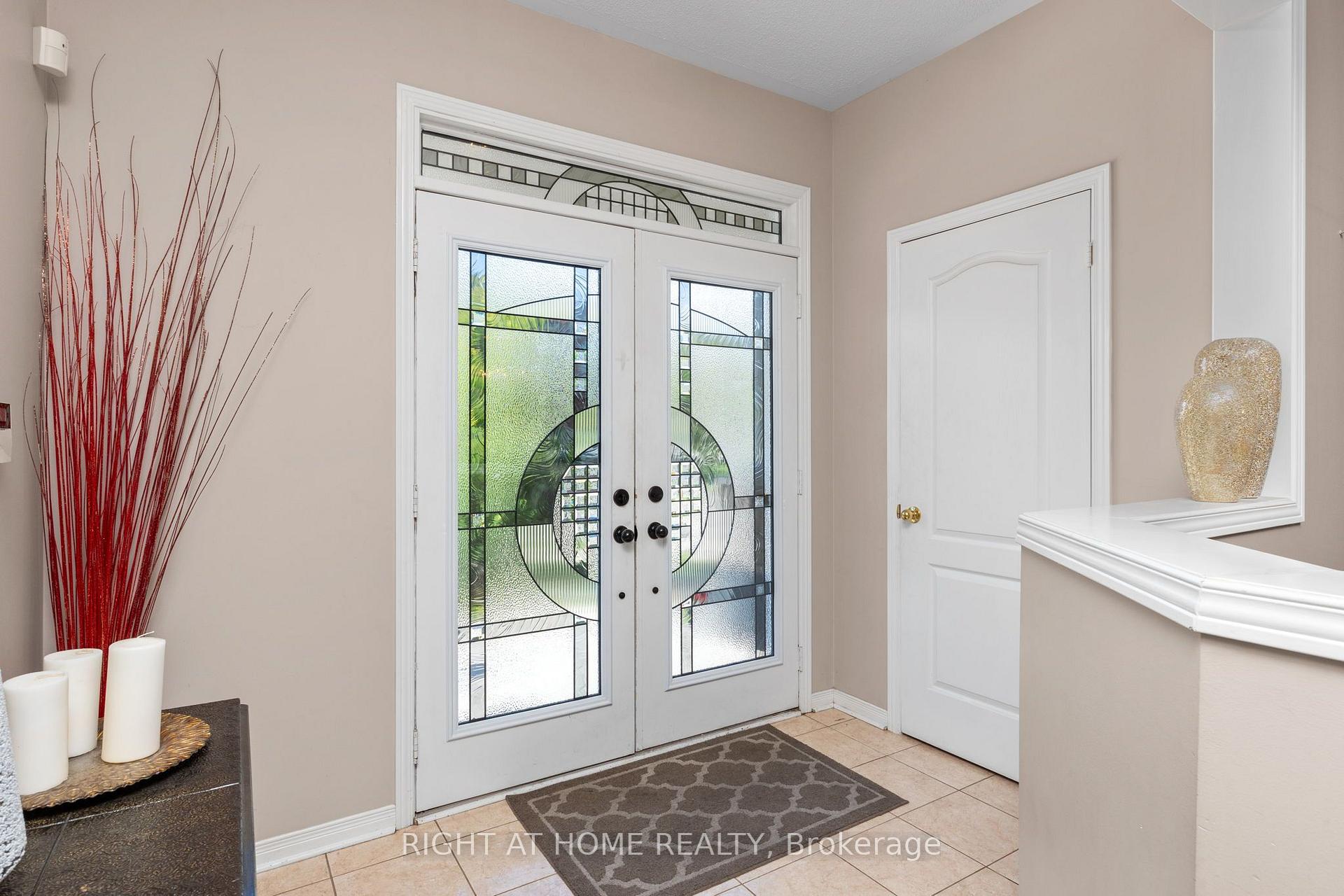 Photo 3 of 13 Cassinway Road, Brampton, Sandringham-Wellington — HOMEH