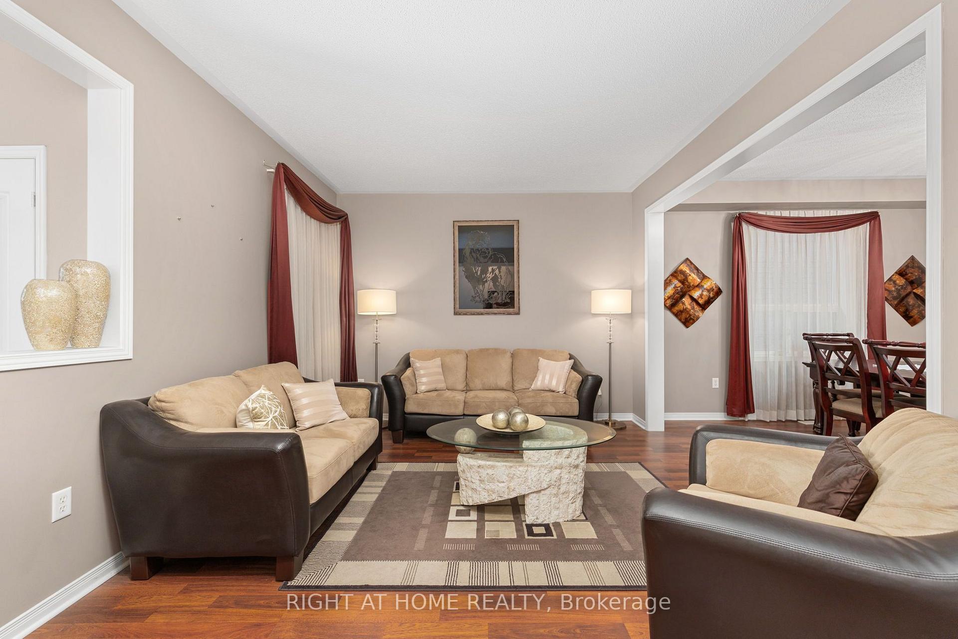 Photo 4 of 13 Cassinway Road, Brampton, Sandringham-Wellington — HOMEH