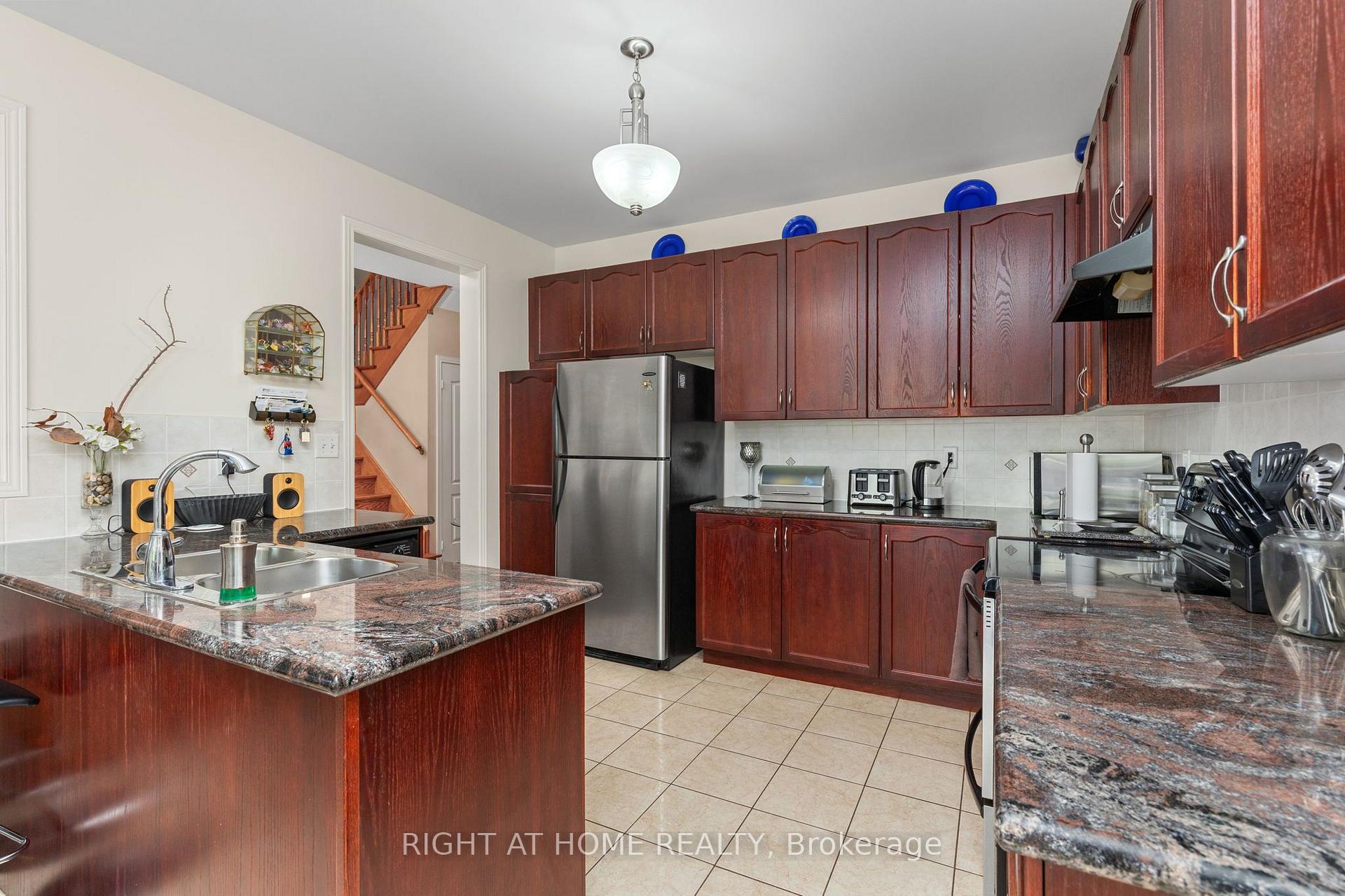 Photo 10 of 13 Cassinway Road, Brampton, Sandringham-Wellington — HOMEH