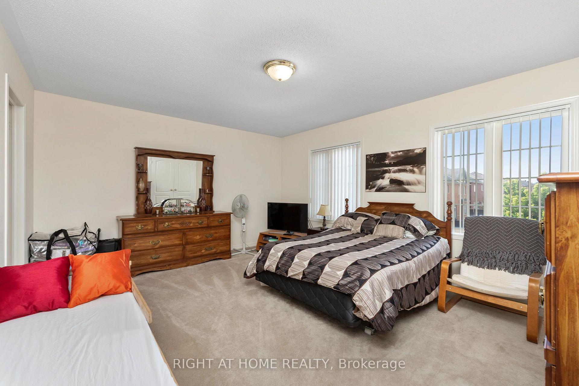 Photo 20 of 13 Cassinway Road, Brampton, Sandringham-Wellington — HOMEH