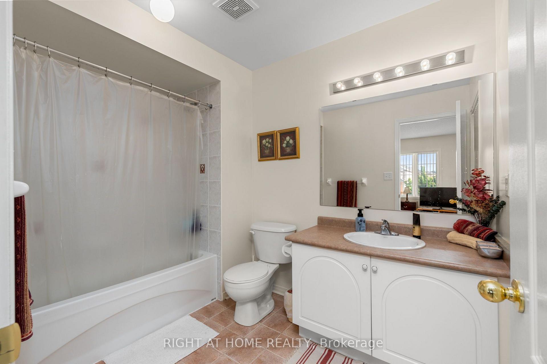 Photo 21 of 13 Cassinway Road, Brampton, Sandringham-Wellington — HOMEH