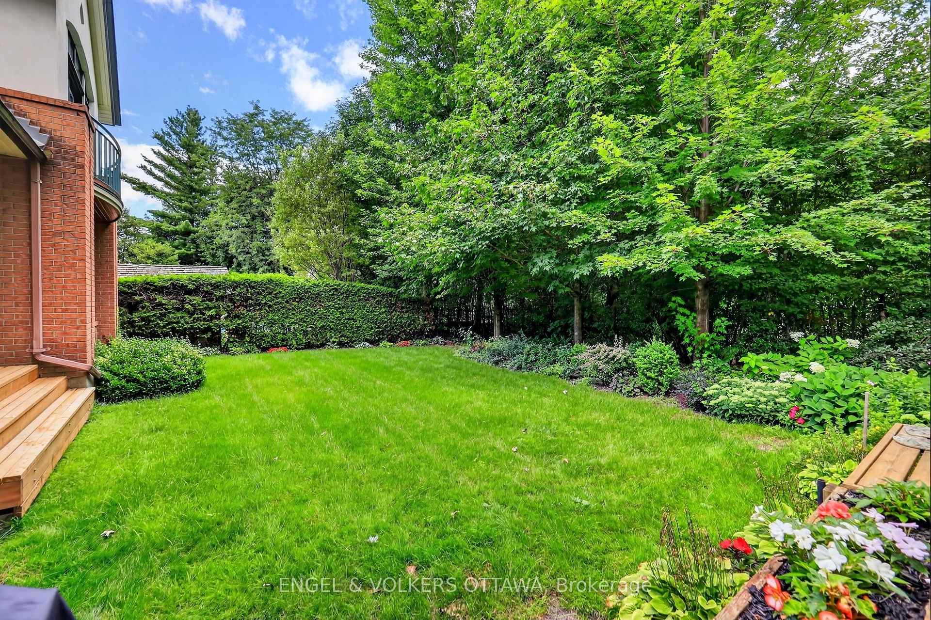 Photo 40 of 13 Chinook Crescent, Ottawa, Bruce Farm/Graham Park/Qualicum/Bellands — HOMEH