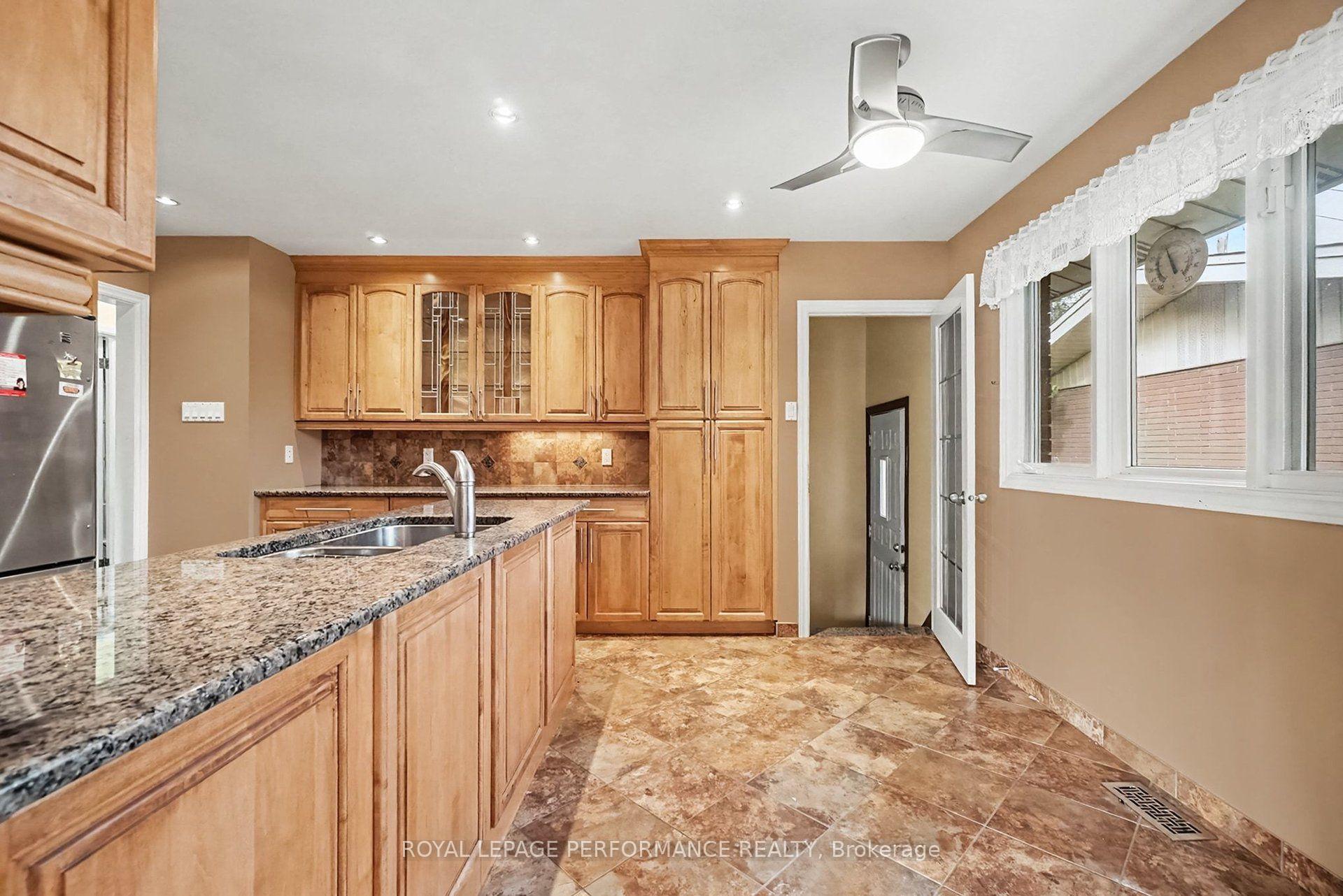 Photo 9 of 1374 Highgate Road, Ottawa, Parkway Park — HOMEH