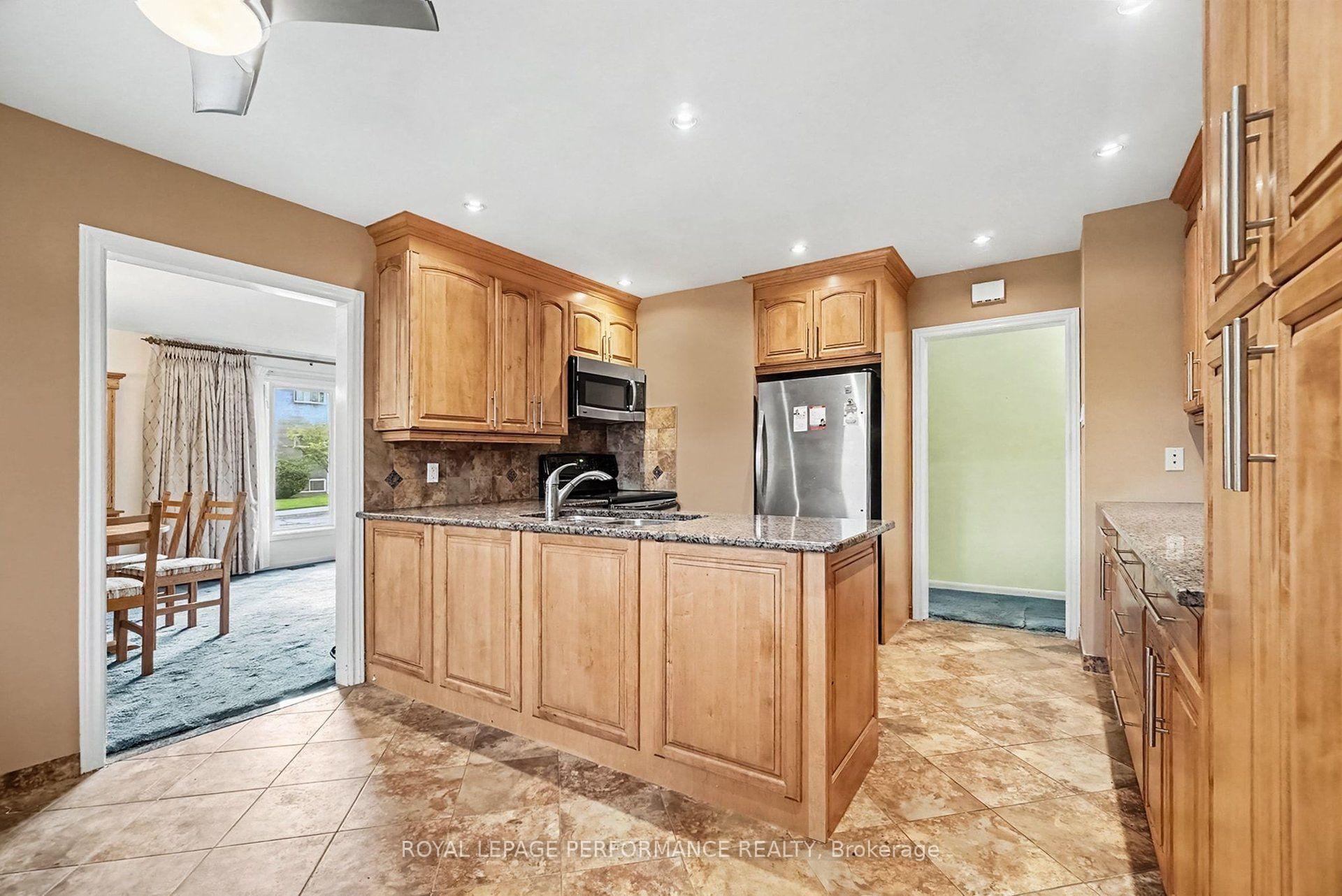 Photo 10 of 1374 Highgate Road, Ottawa, Parkway Park — HOMEH