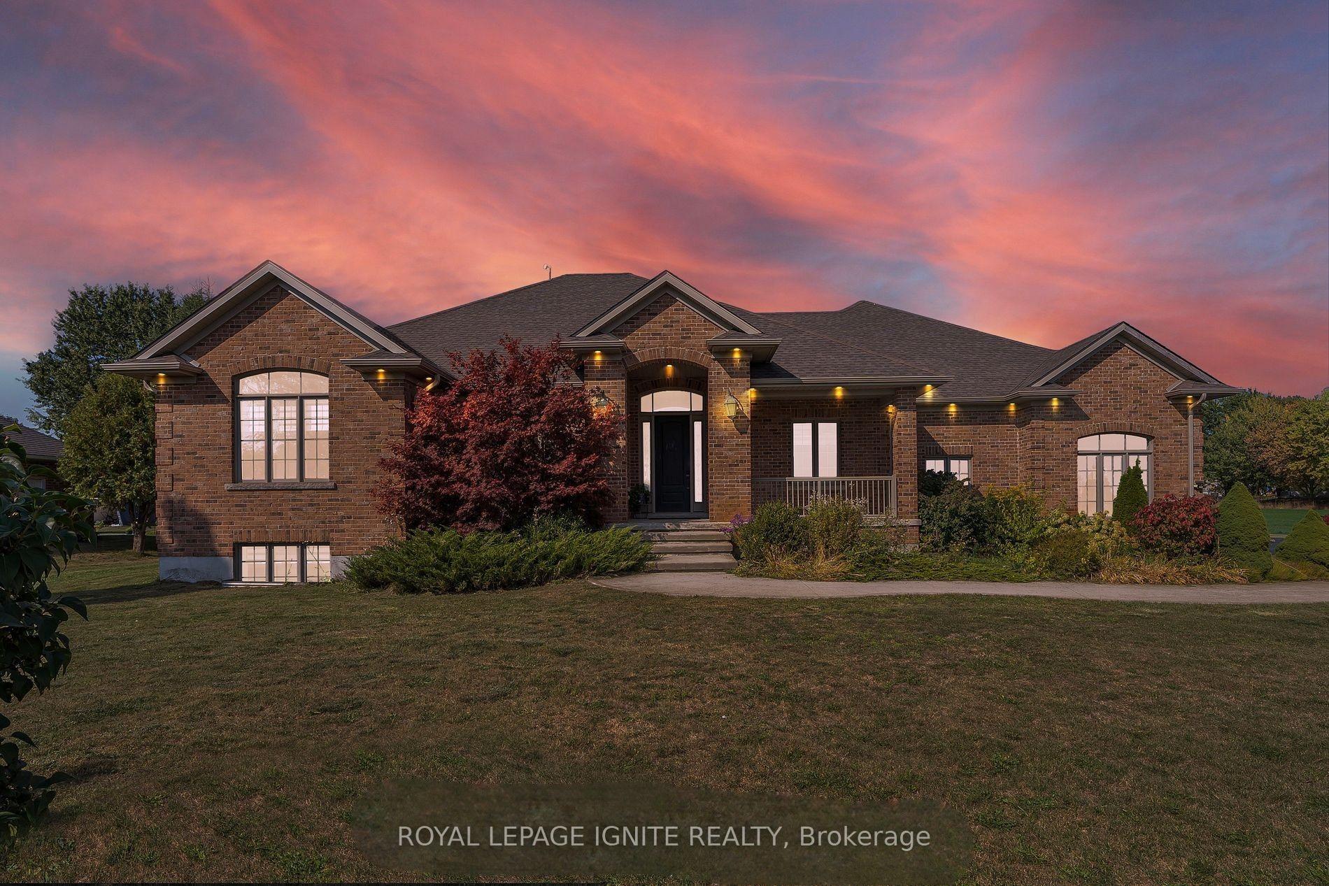 Photo 2 of 4659 Lobsinger Line, Wellesley — HOMEH