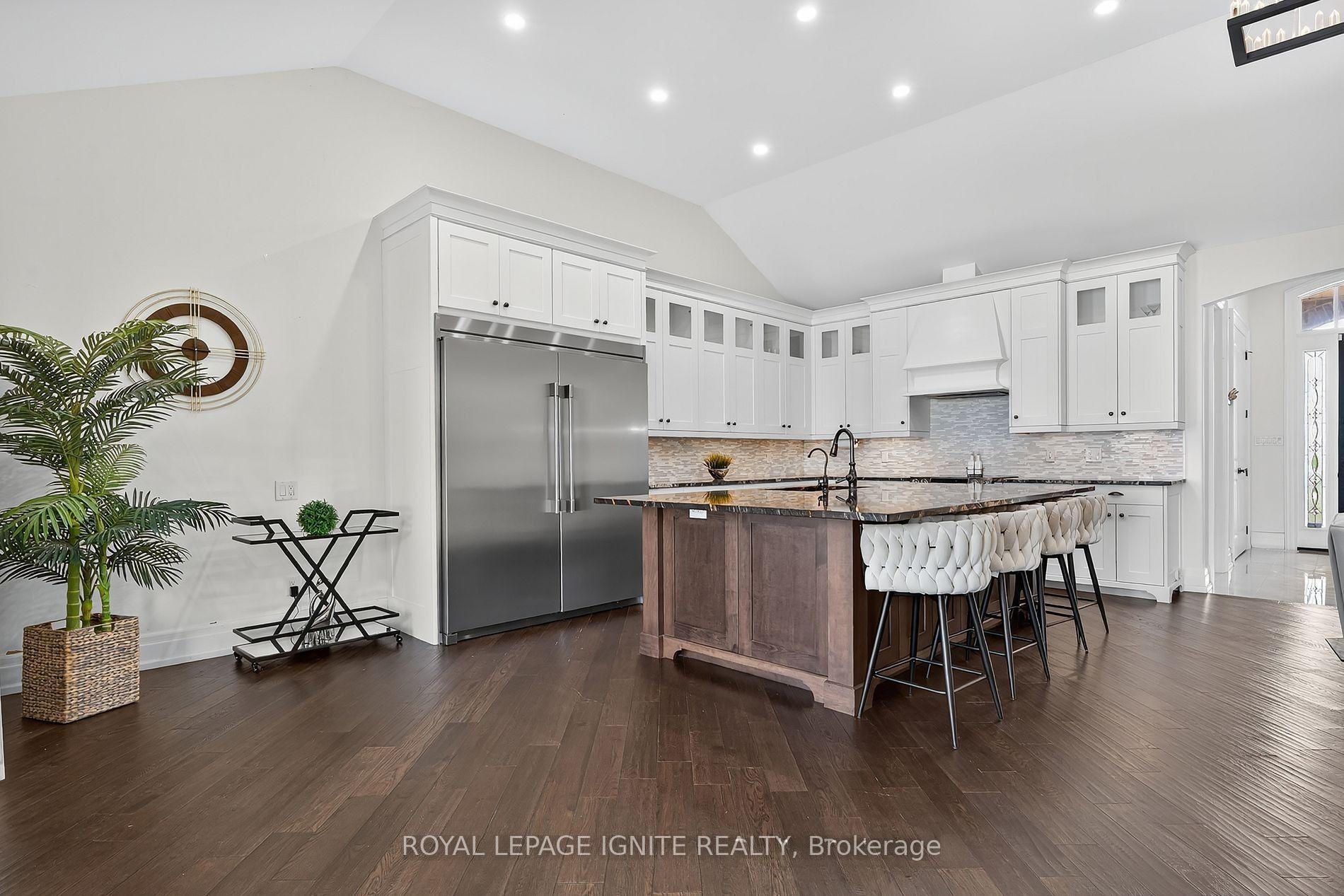 Photo 9 of 4659 Lobsinger Line, Wellesley — HOMEH