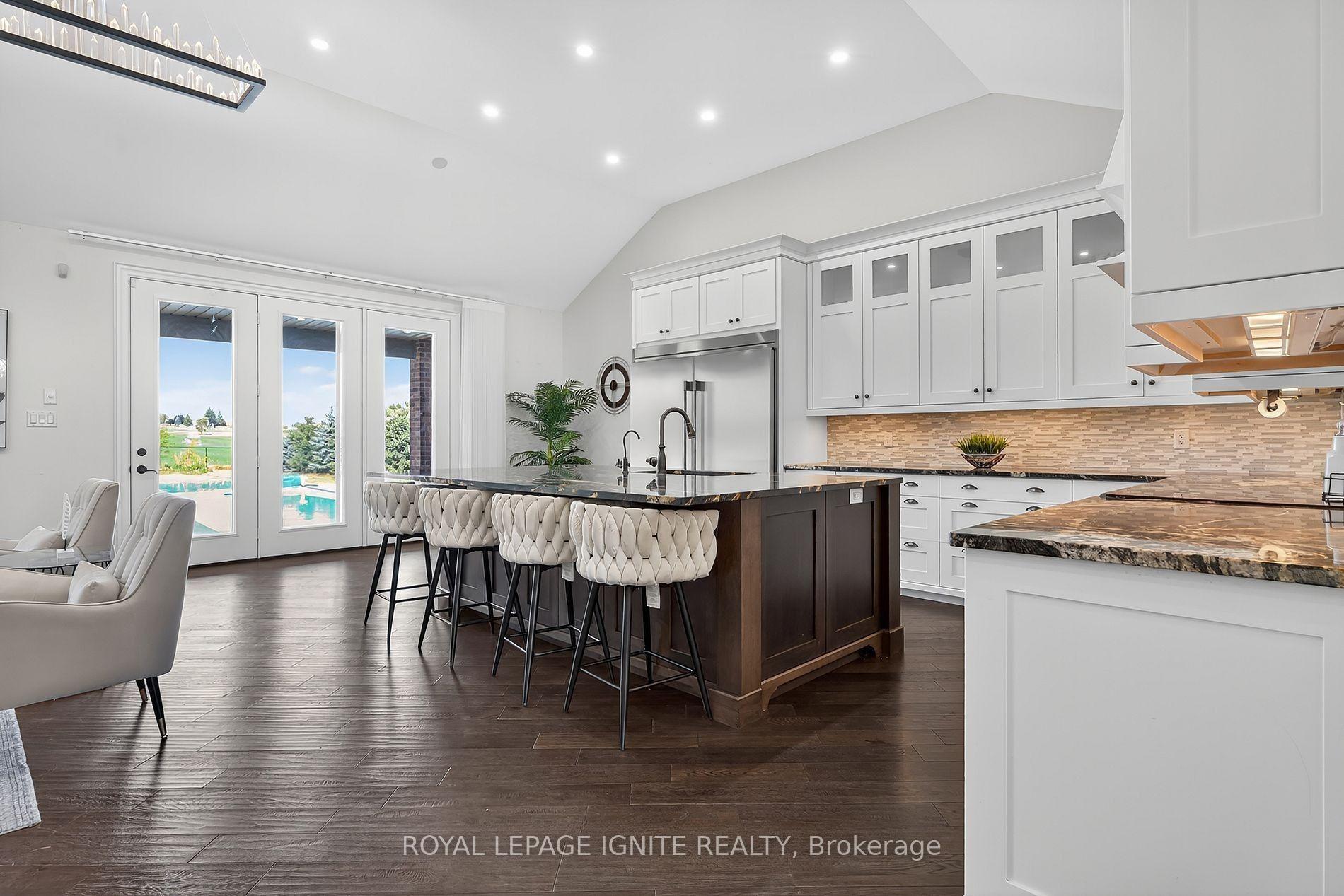 Photo 18 of 4659 Lobsinger Line, Wellesley — HOMEH