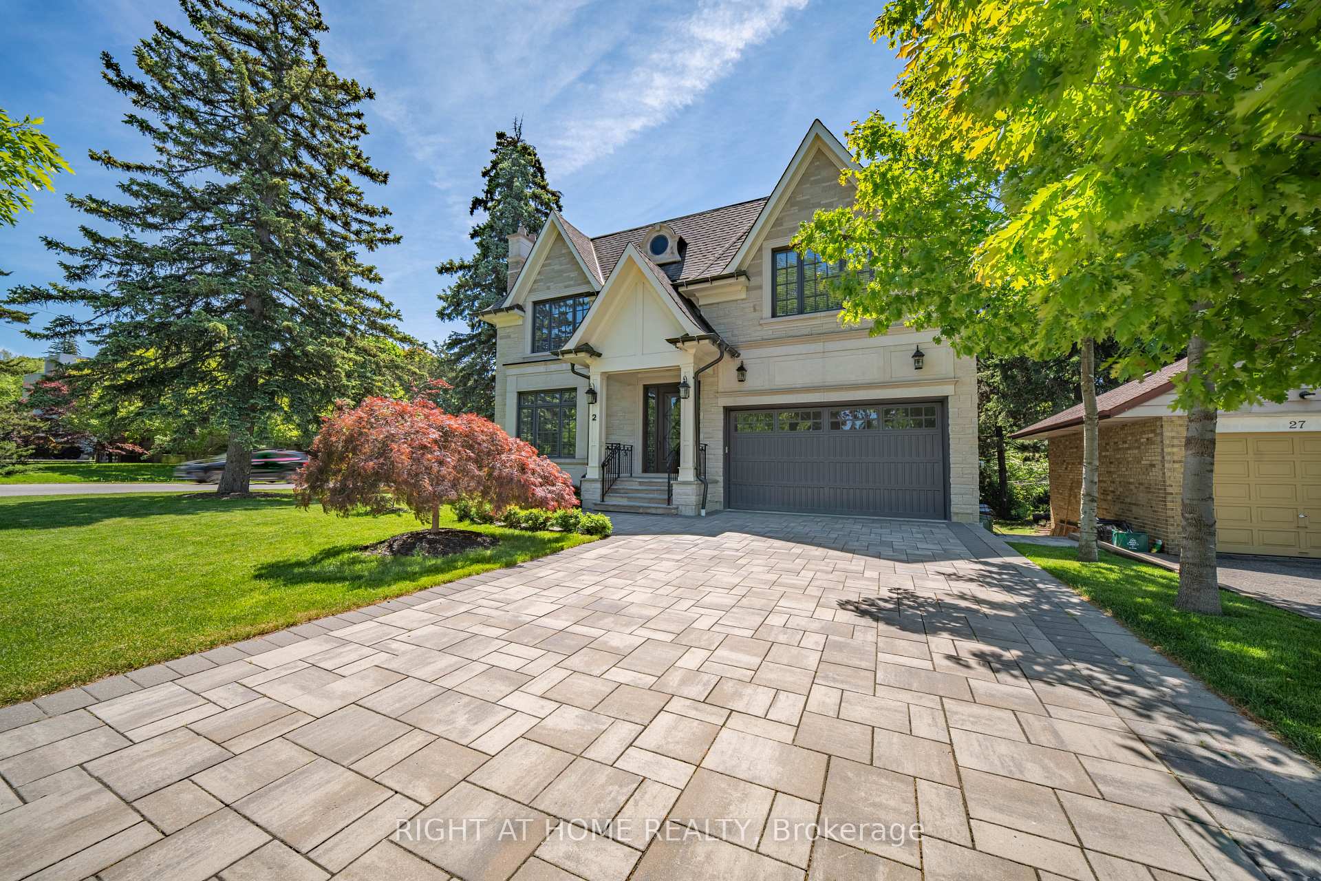 Photo 1 of 2 Finchley Road, Etobicoke, Edenbridge-Humber Valley — HOMEH
