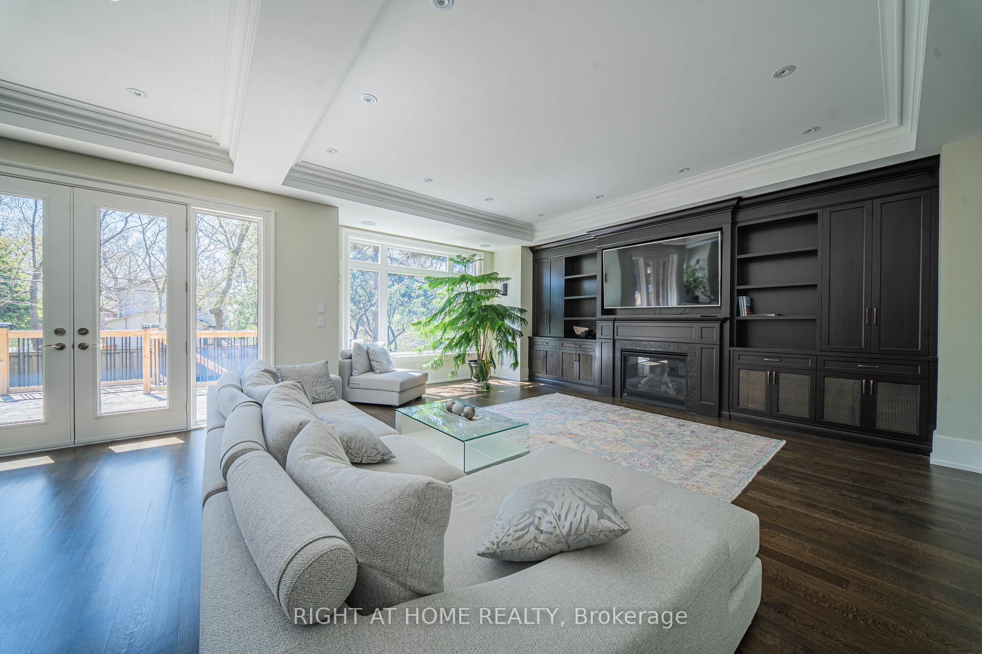 Photo 9 of 2 Finchley Road, Etobicoke, Edenbridge-Humber Valley — HOMEH