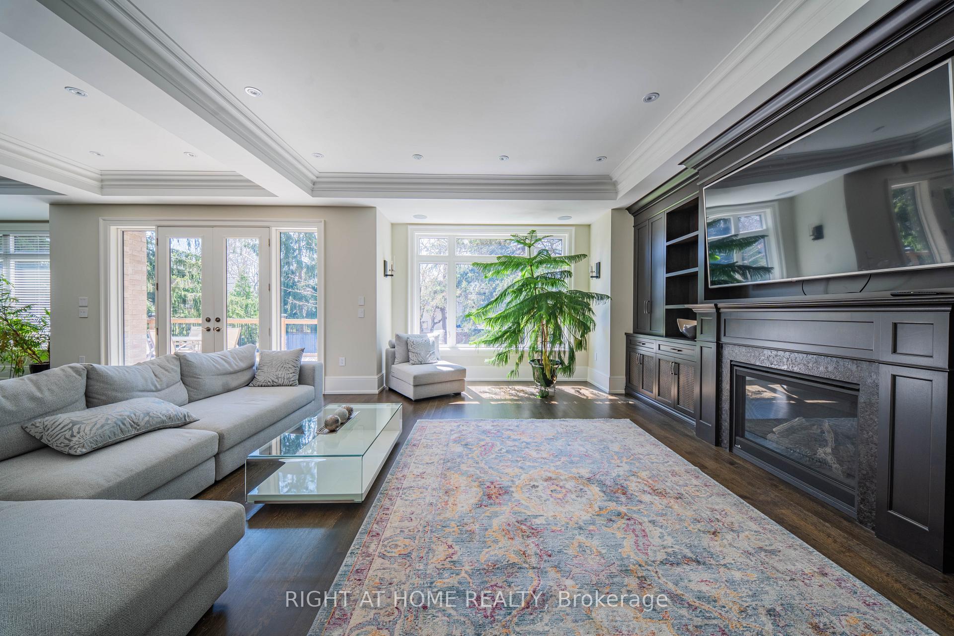 Photo 10 of 2 Finchley Road, Etobicoke, Edenbridge-Humber Valley — HOMEH