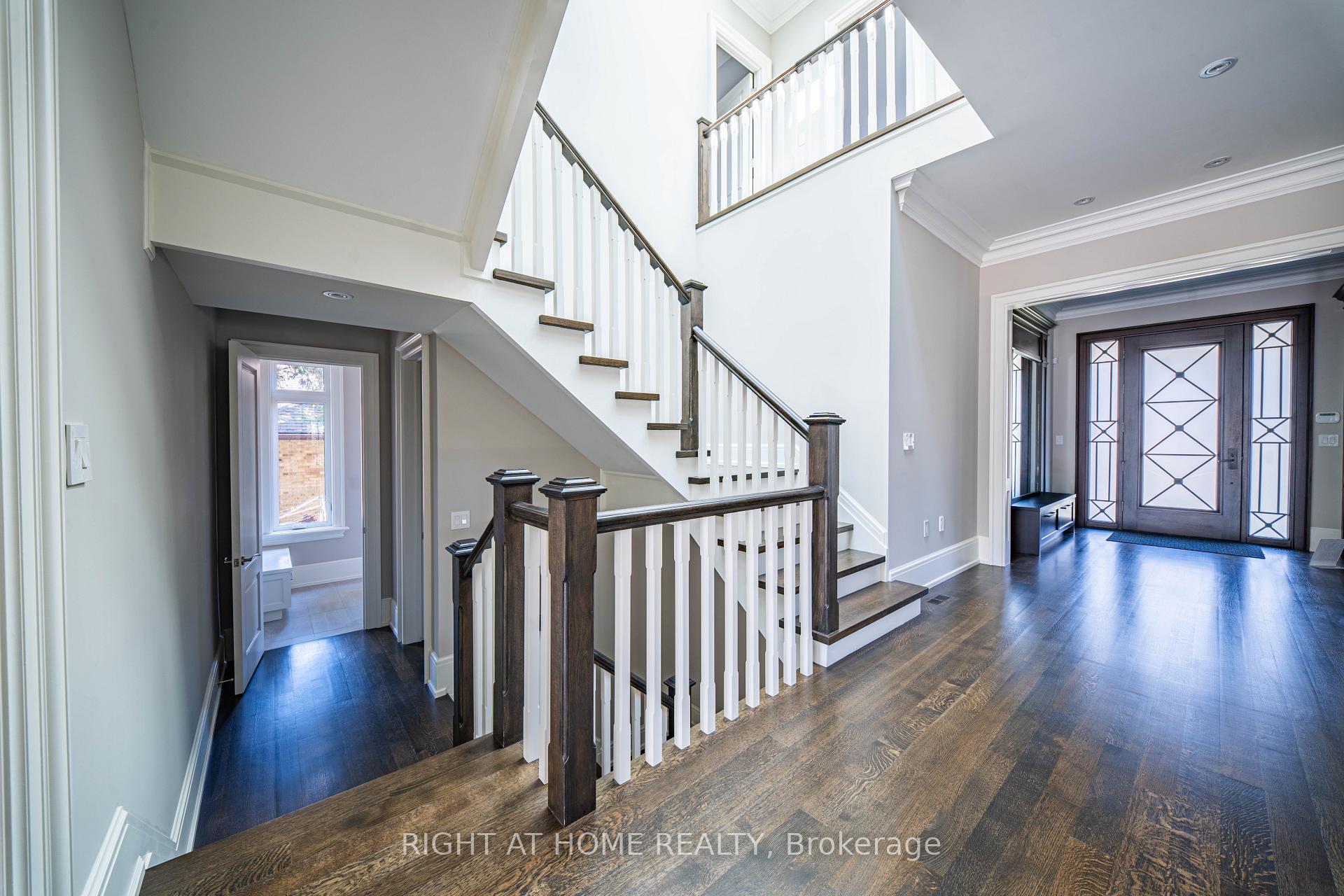 Photo 12 of 2 Finchley Road, Etobicoke, Edenbridge-Humber Valley — HOMEH