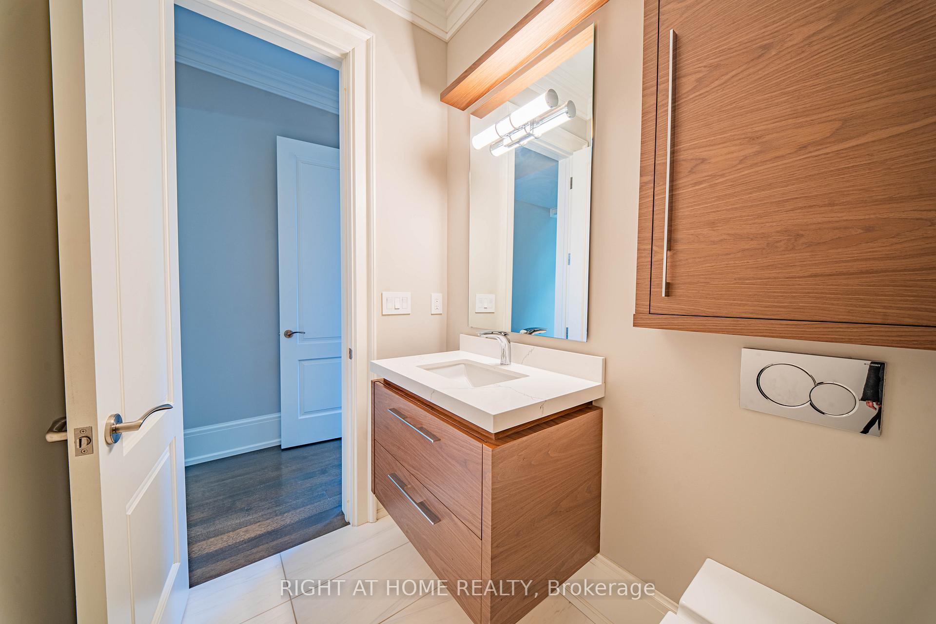 Photo 13 of 2 Finchley Road, Etobicoke, Edenbridge-Humber Valley — HOMEH