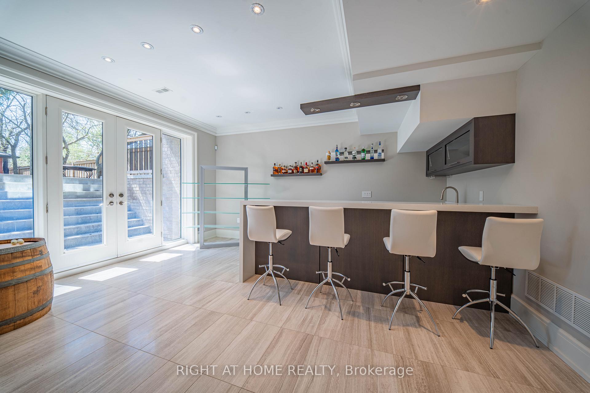 Photo 16 of 2 Finchley Road, Etobicoke, Edenbridge-Humber Valley — HOMEH